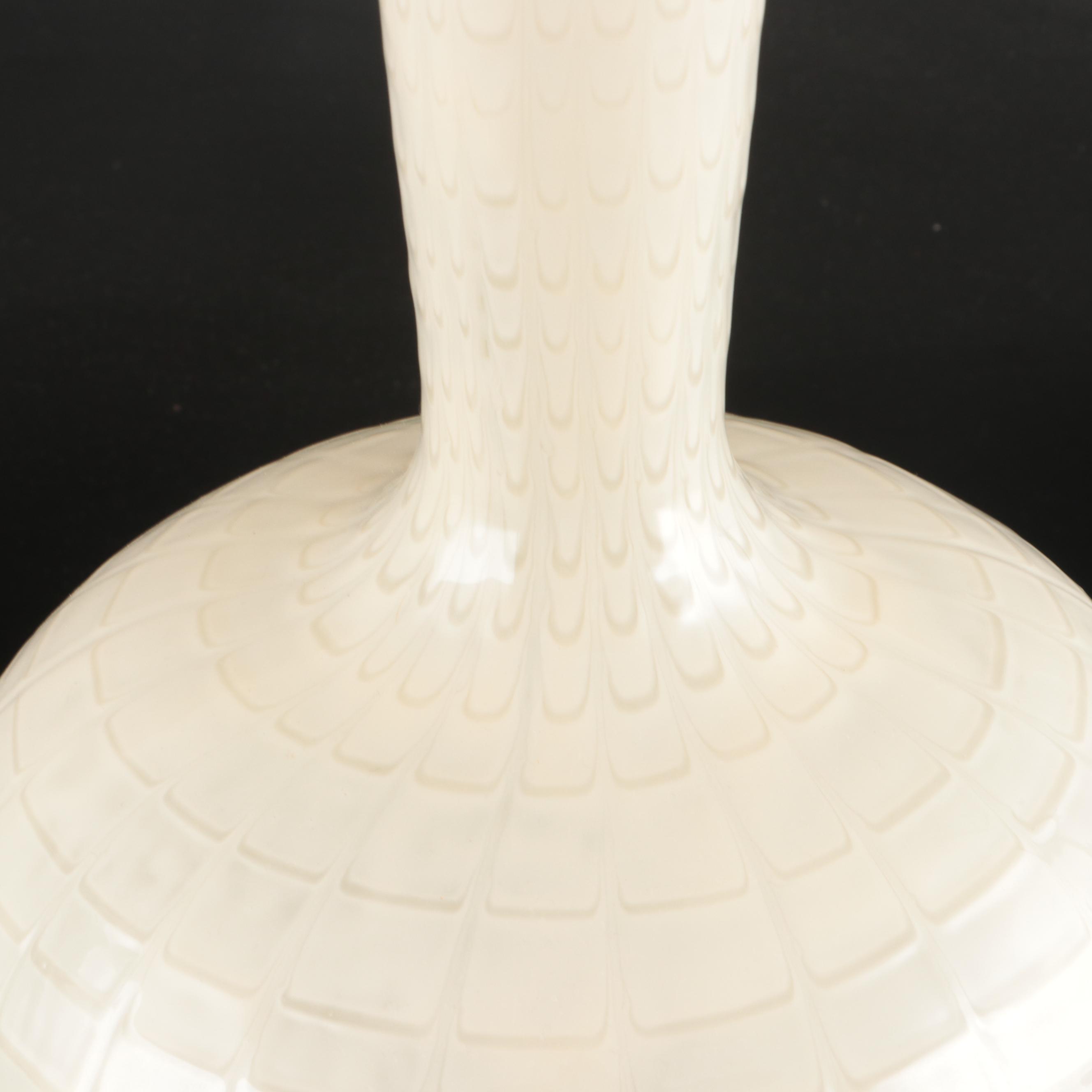 Mid Century Modern Feathered Glass Table Lamp