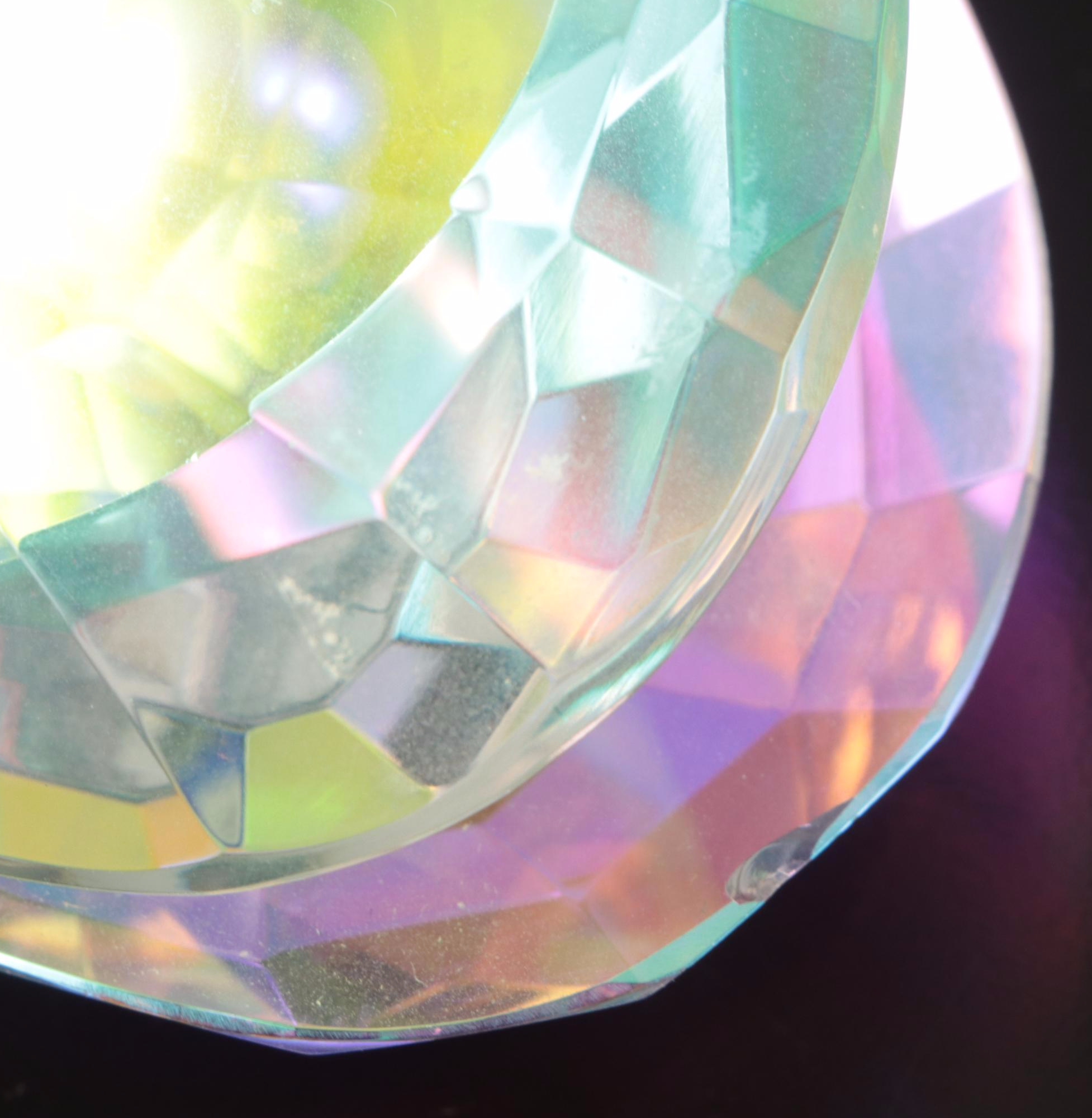 Oleg Cassini Oyster, Simon Pearce Sailboat, and More Paperweights