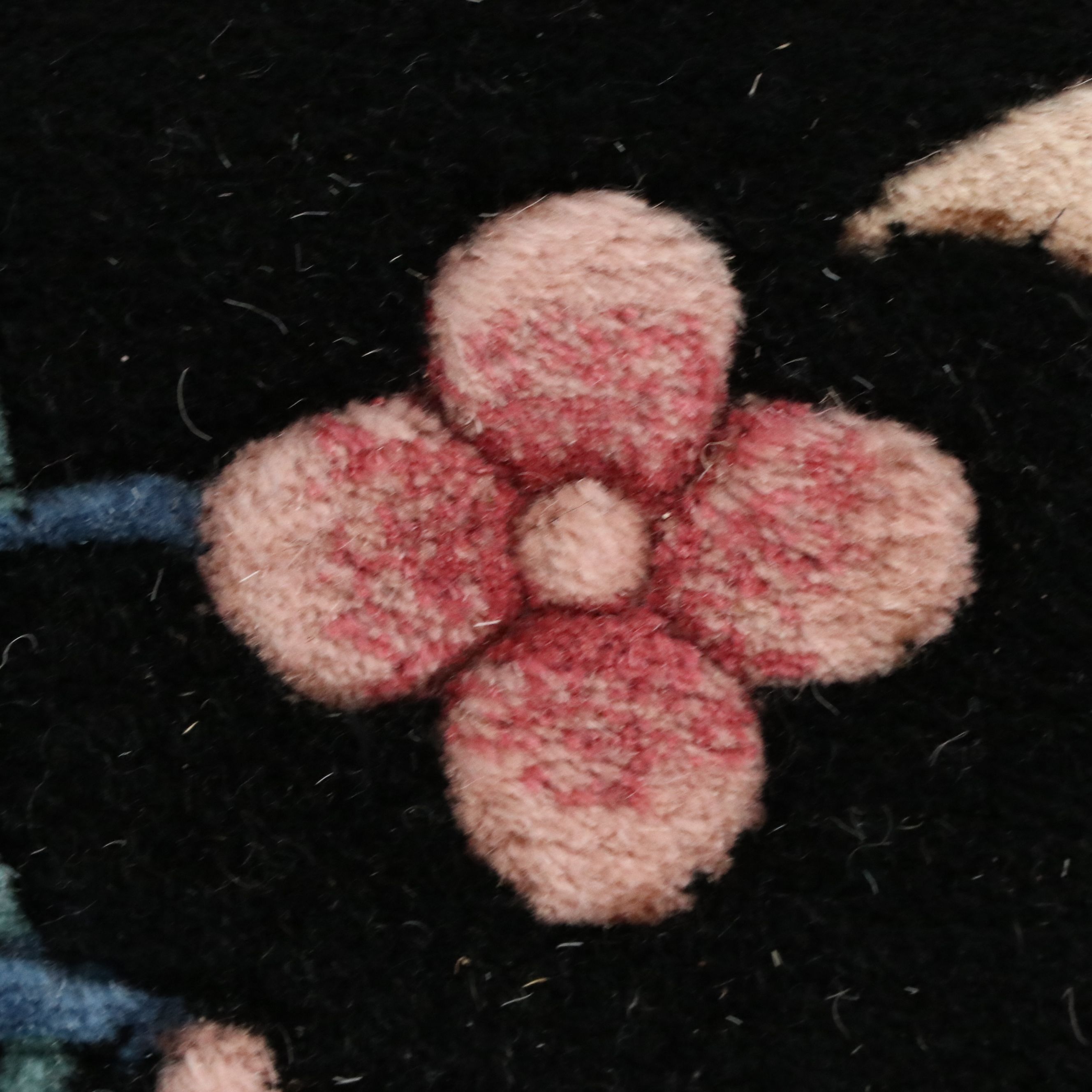 5'6 x 9'3 Hand-Knotted and Carved Chinese Tropical Style Area Rug