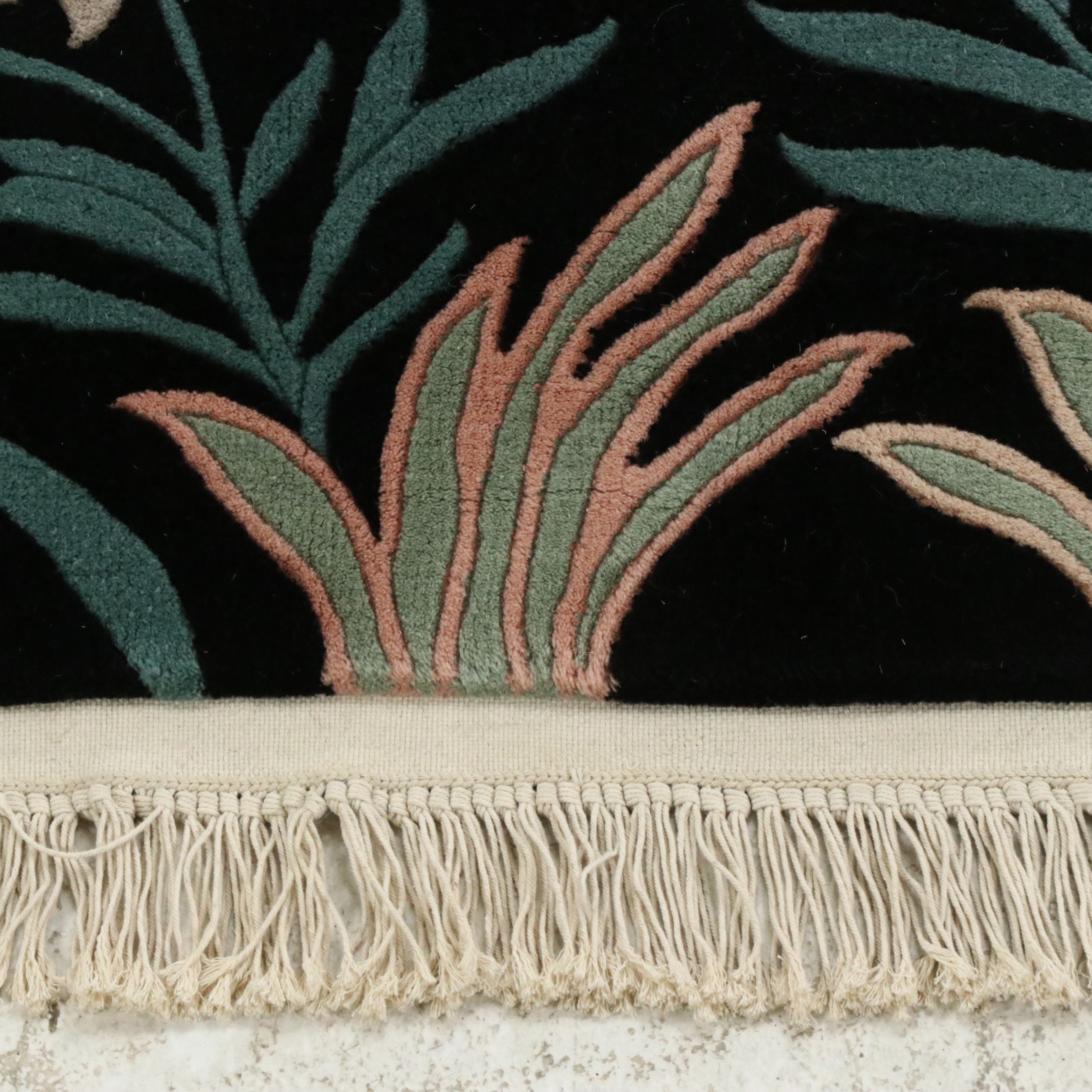 5'6 x 9'3 Hand-Knotted and Carved Chinese Tropical Style Area Rug