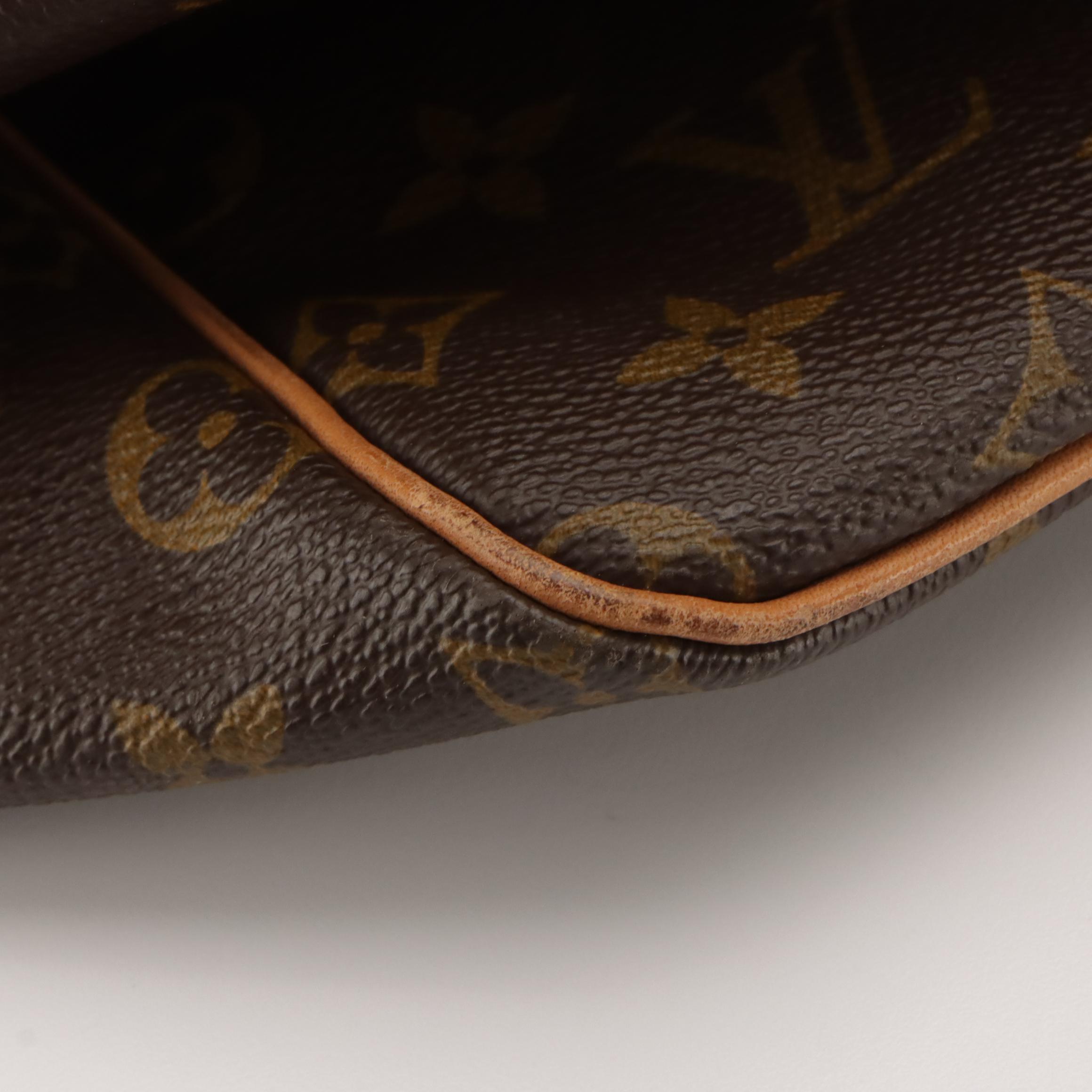 Louis Vuitton Keepall 55 in Monogram Canvas and Vachetta Leather