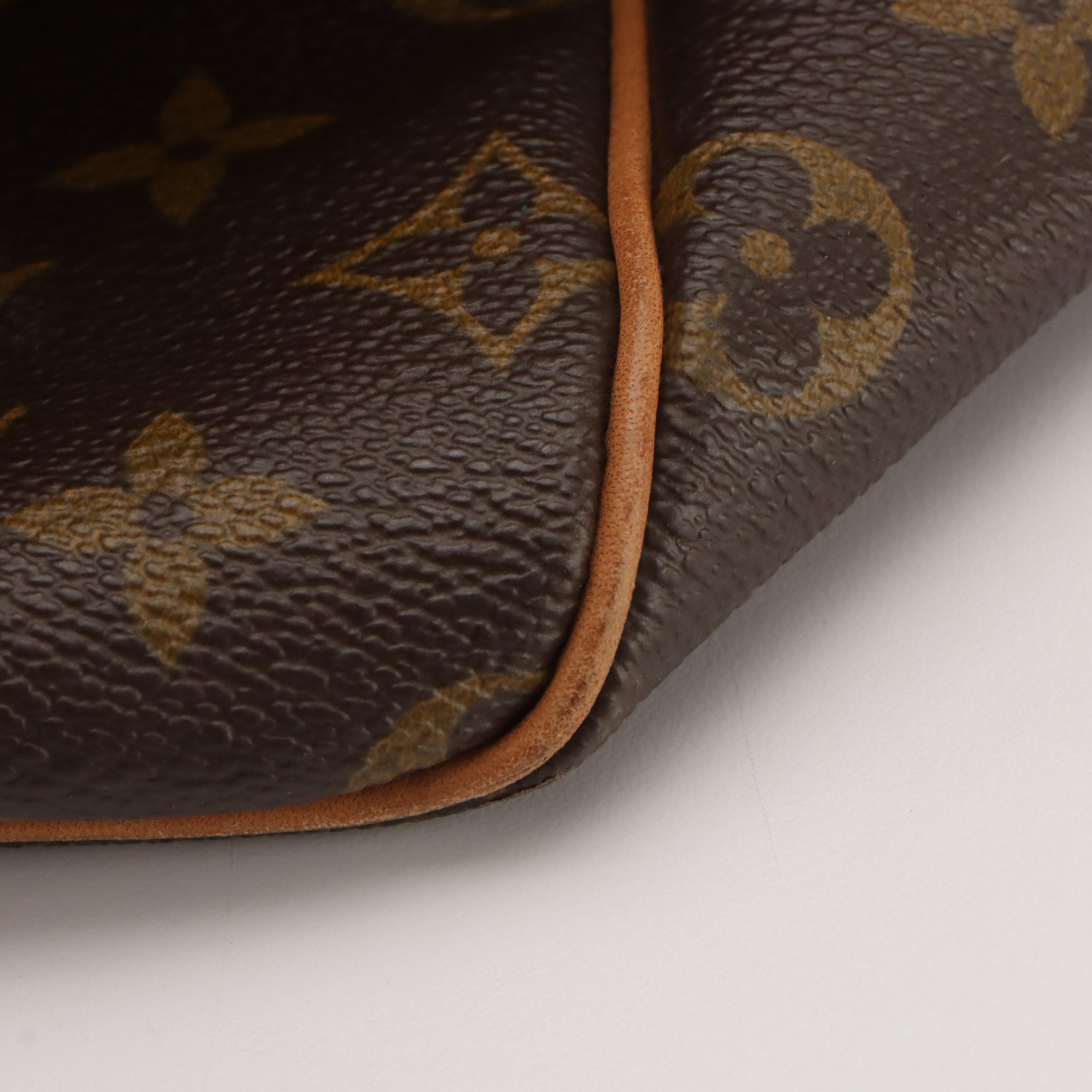 Louis Vuitton Keepall 55 in Monogram Canvas and Vachetta Leather