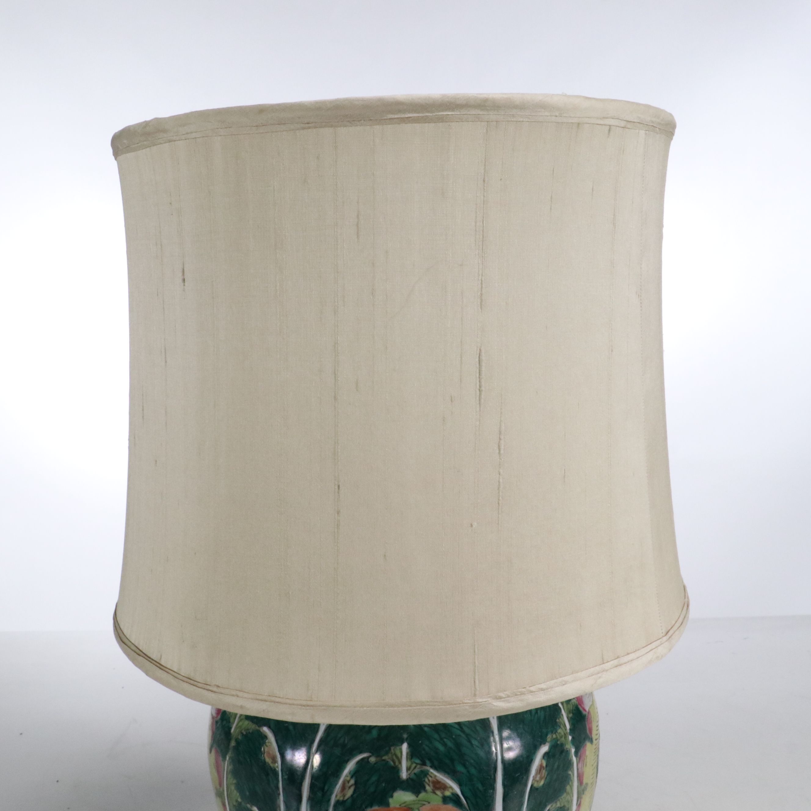Chinese Cabbage Leaf Porcelain Lamp with Silk Drum Shade
