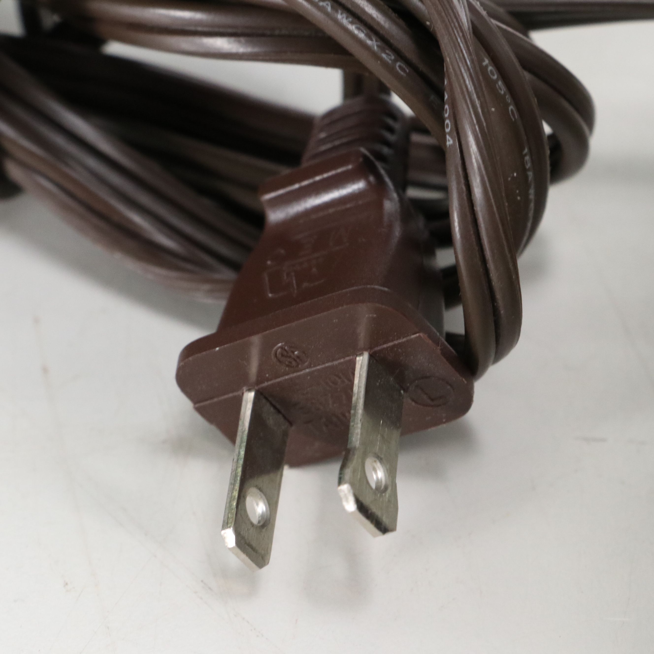 Chinese Cabbage Leaf Porcelain Lamp with Silk Drum Shade