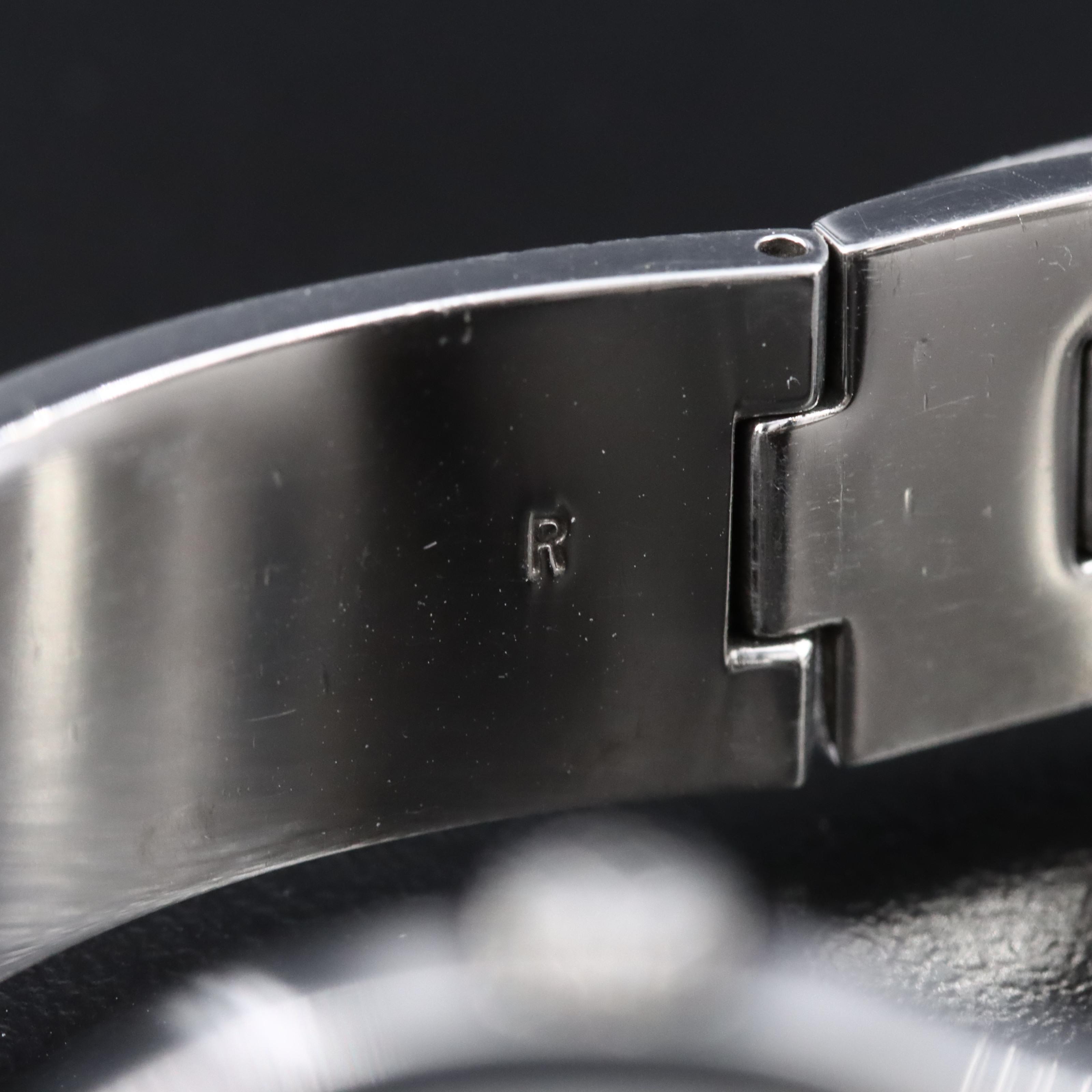 Gucci 6700L Black Dial 26mm Steel Quartz Watch