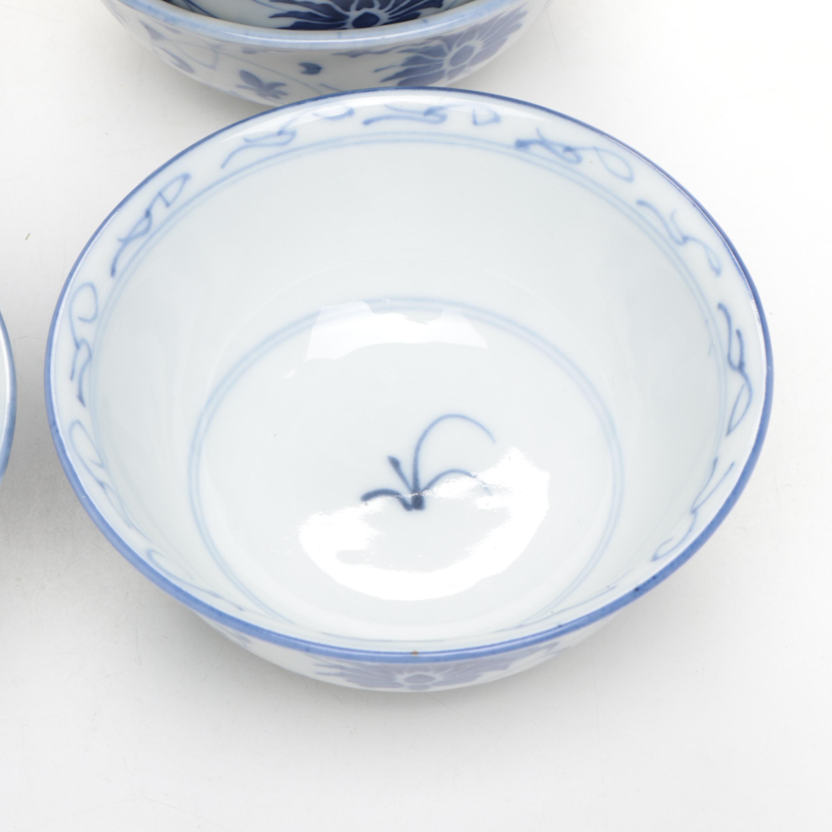 Chinese Porcelain Rice Grain with Other Soup Bowls and Spoons