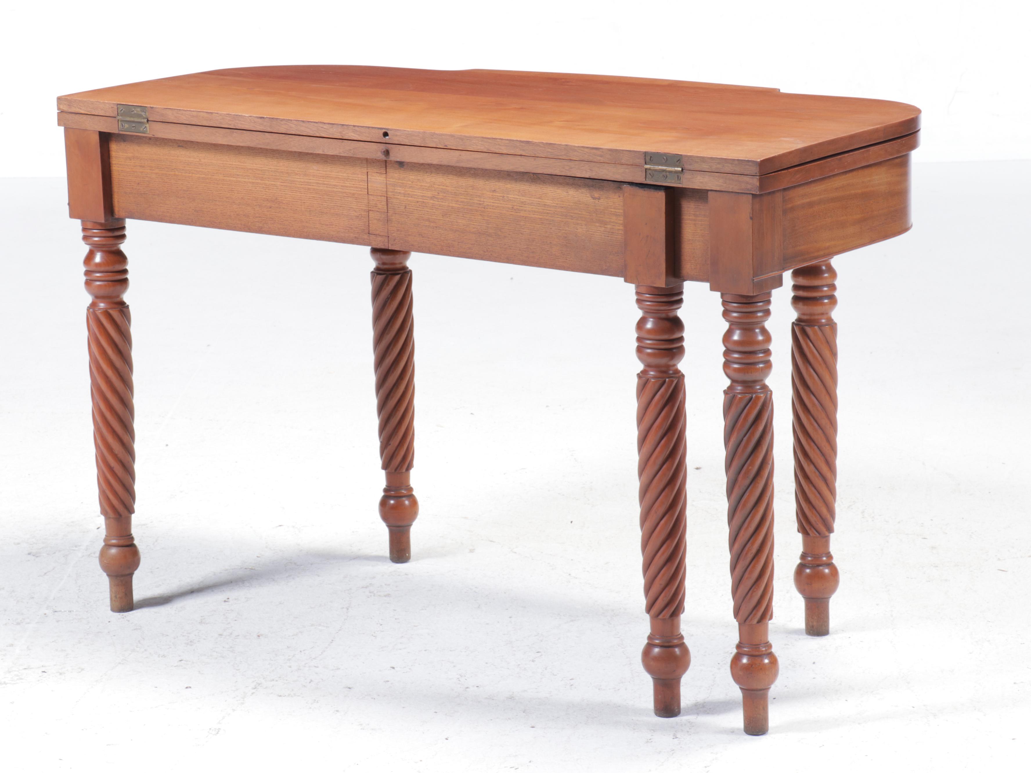 Classical Style Cherry Flip-Top Games Table