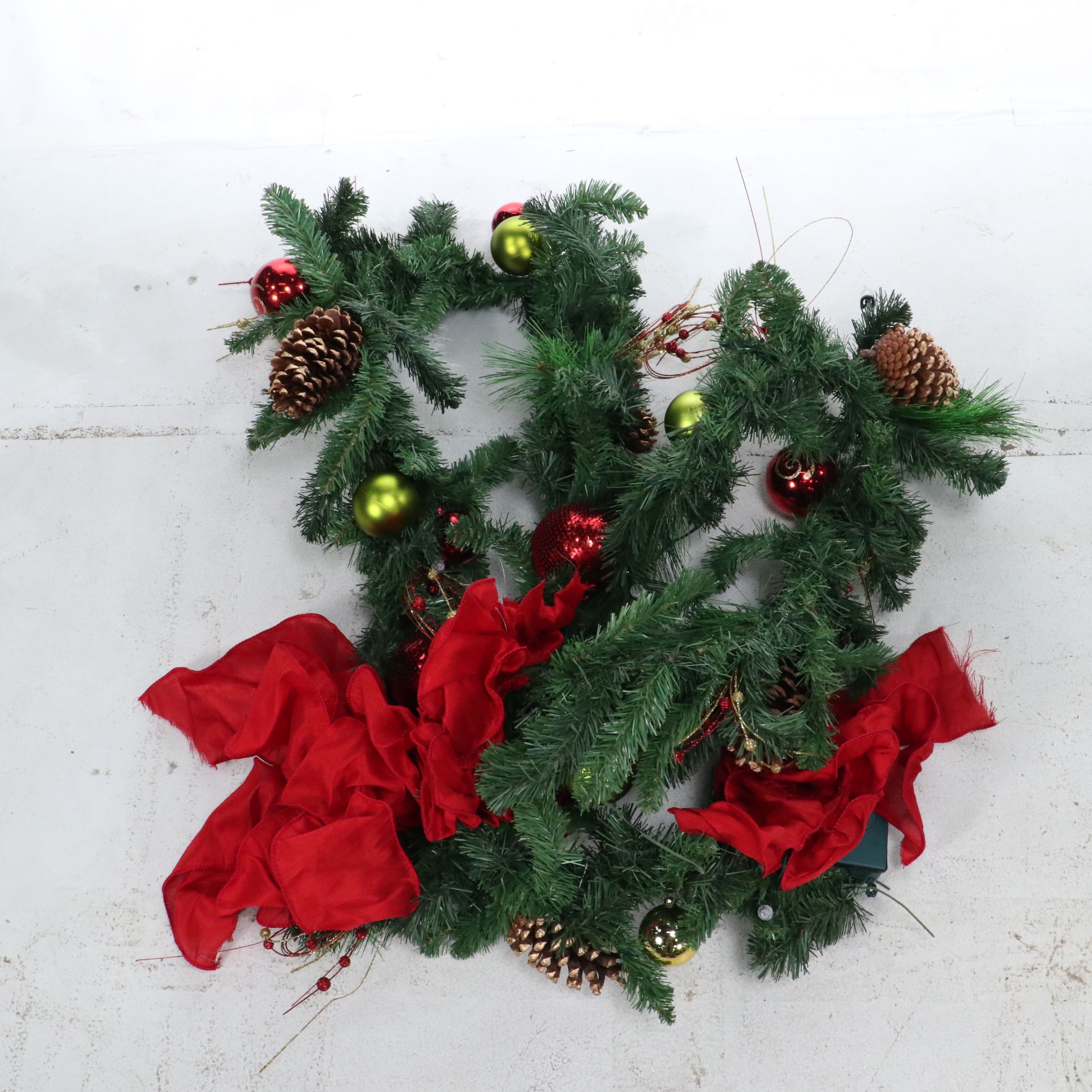Christmas Artificial Pine Illuminated Garland