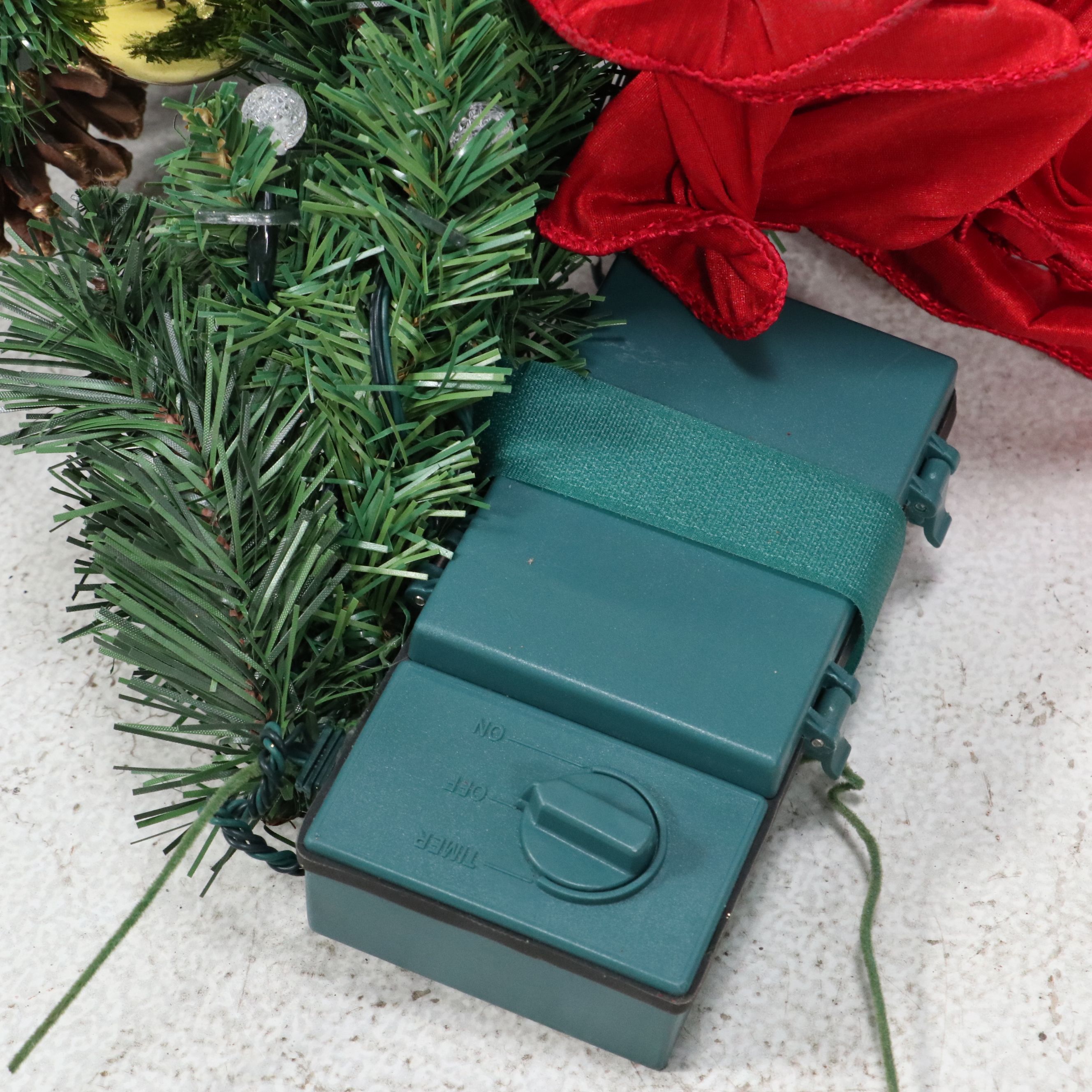 Christmas Artificial Pine Illuminated Garland