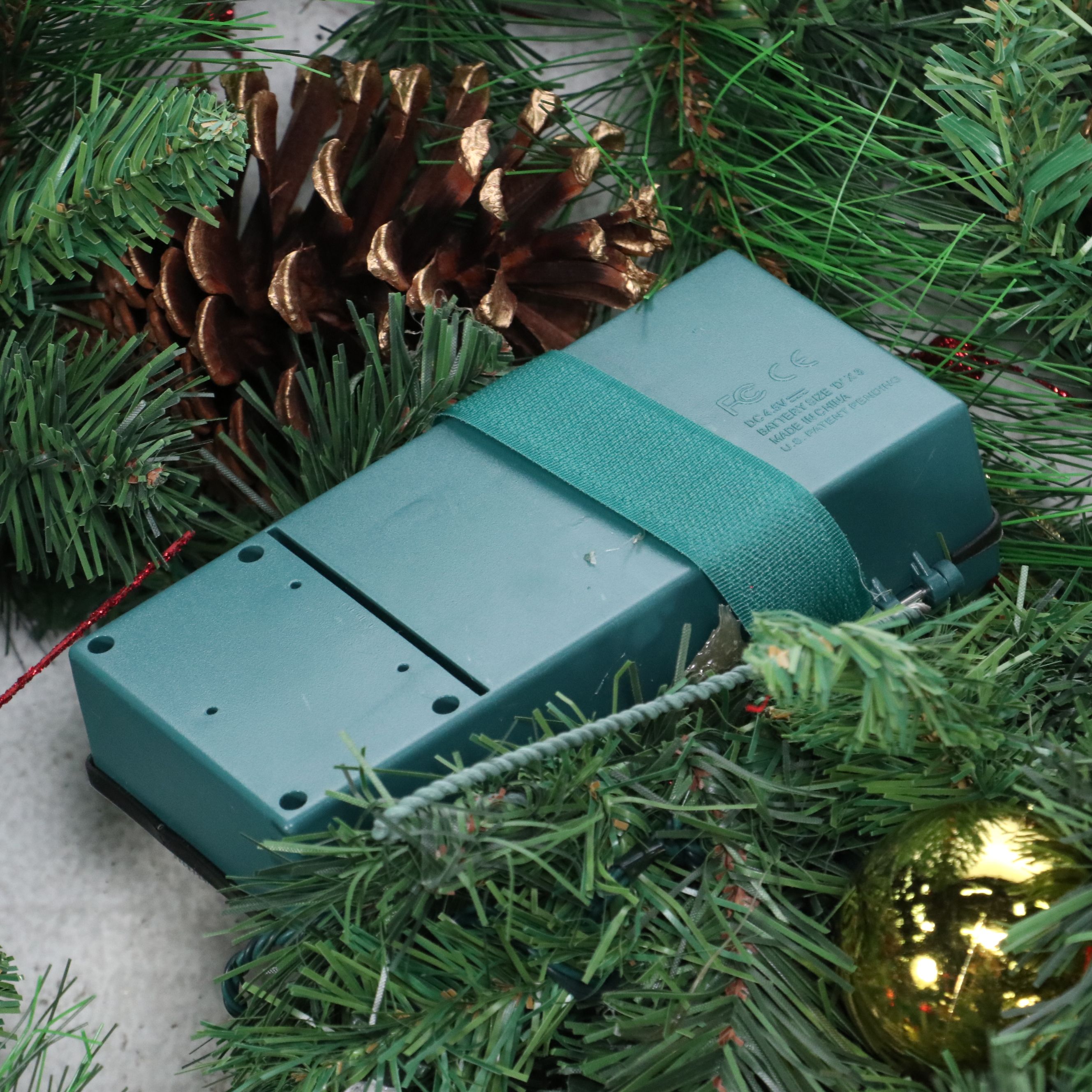 Christmas Artificial Pine Illuminated Garland