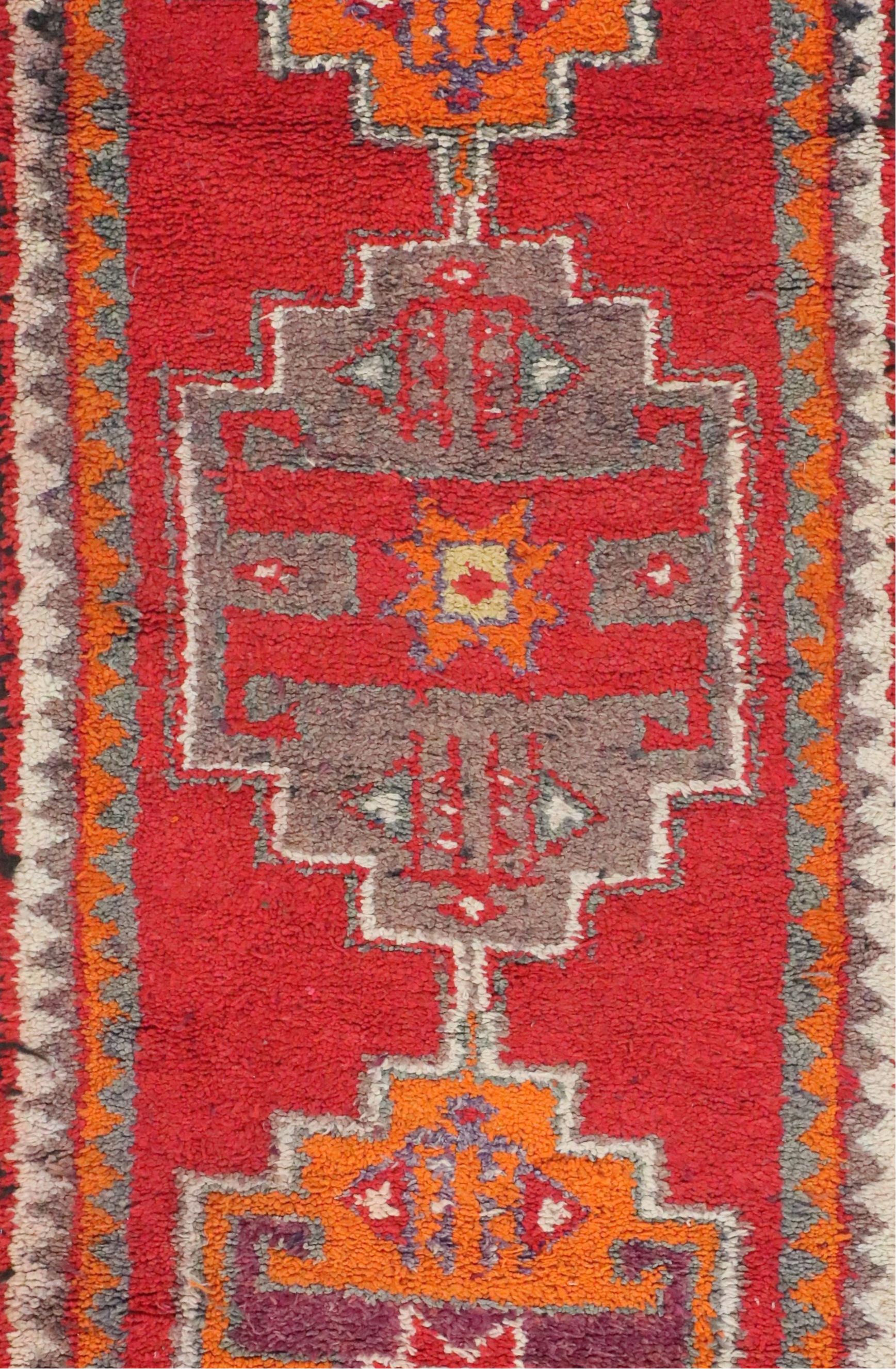 3'2 x 10'5 Hand-Knotted Moroccan Berber Long Rug