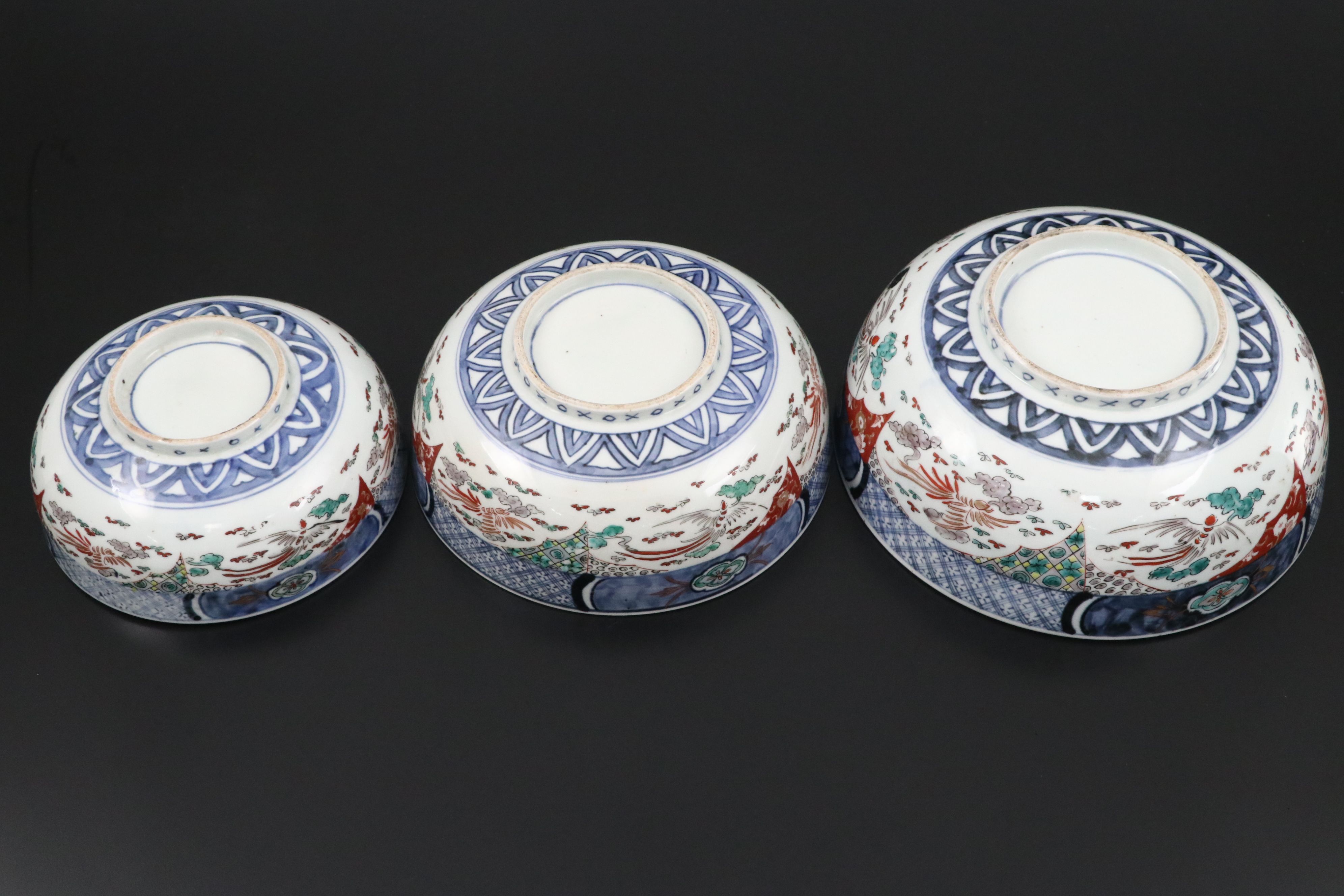 Chinese Imari Porcelain Nesting Bowls