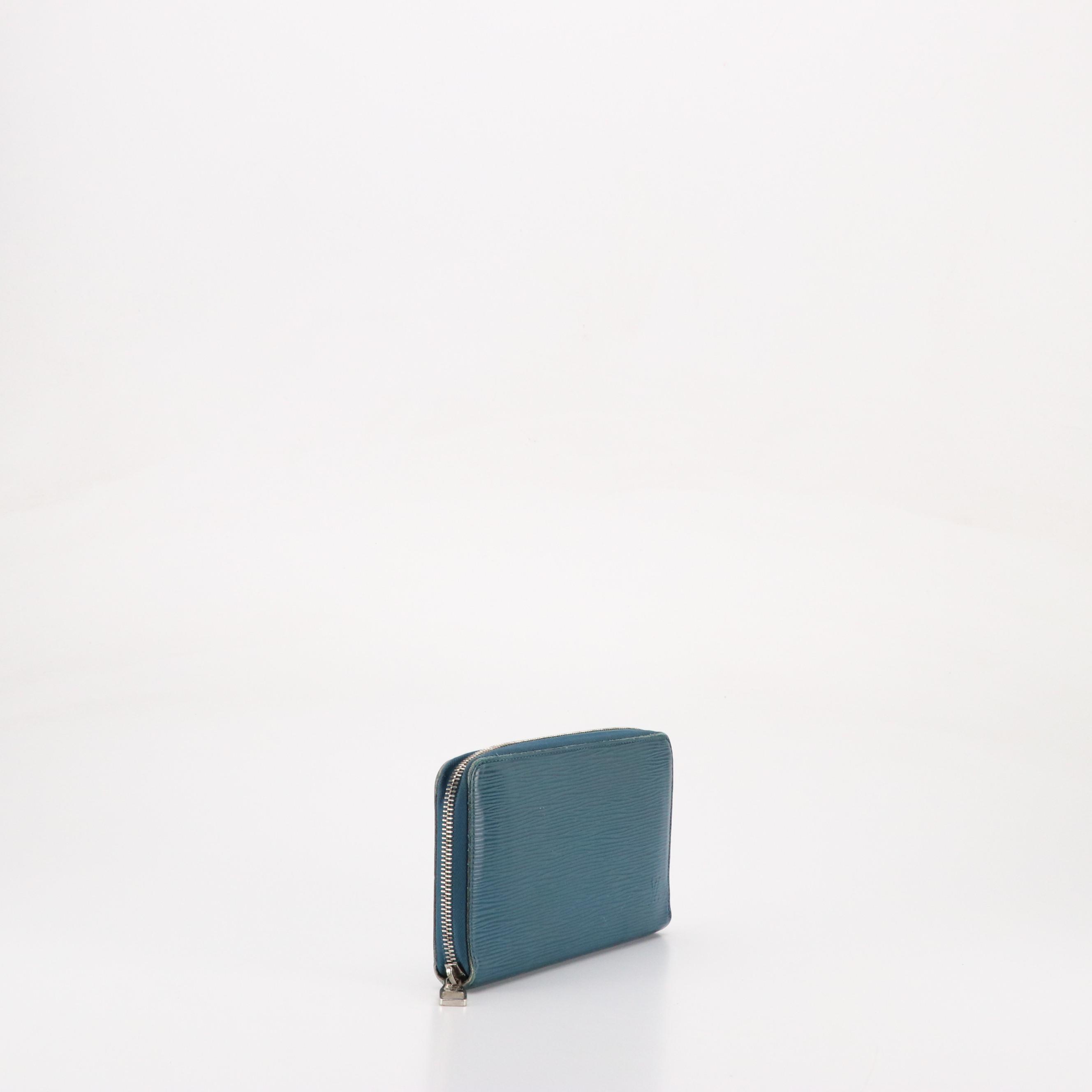 Louis Vuitton Zip Around Organizer Wallet in Toledo Blue Epi Leather