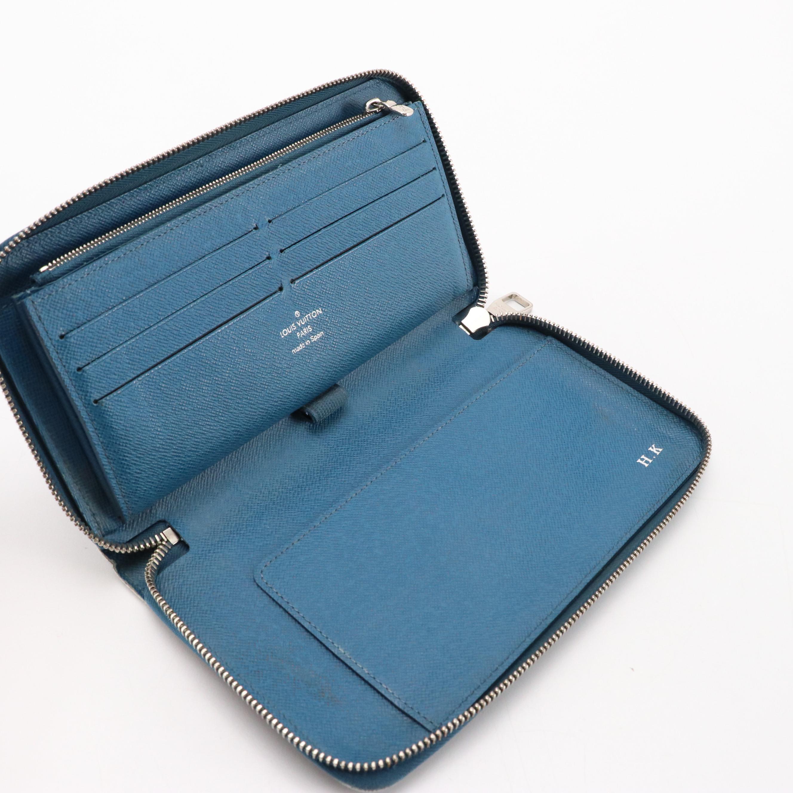 Louis Vuitton Zip Around Organizer Wallet in Toledo Blue Epi Leather
