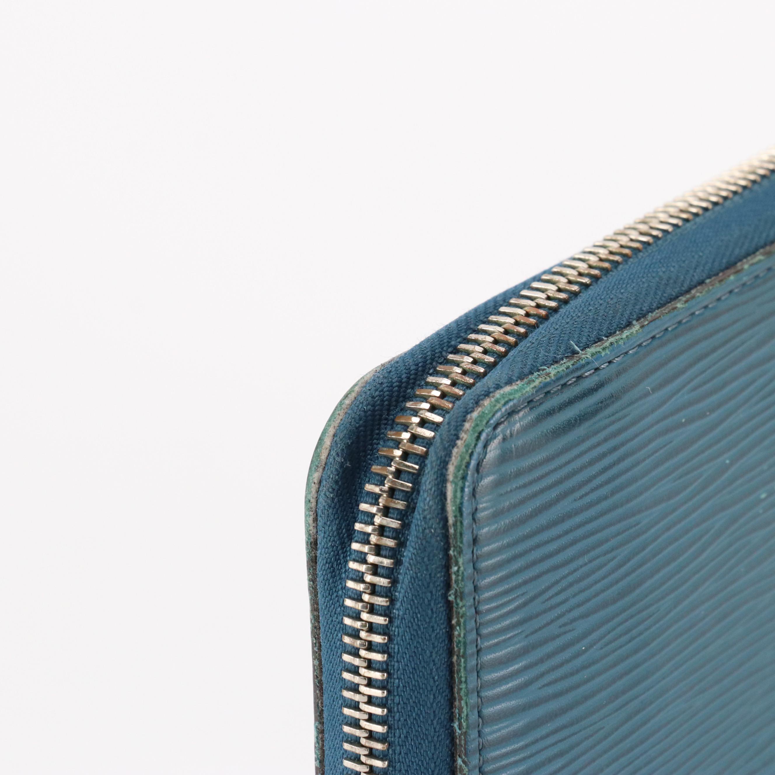 Louis Vuitton Zip Around Organizer Wallet in Toledo Blue Epi Leather