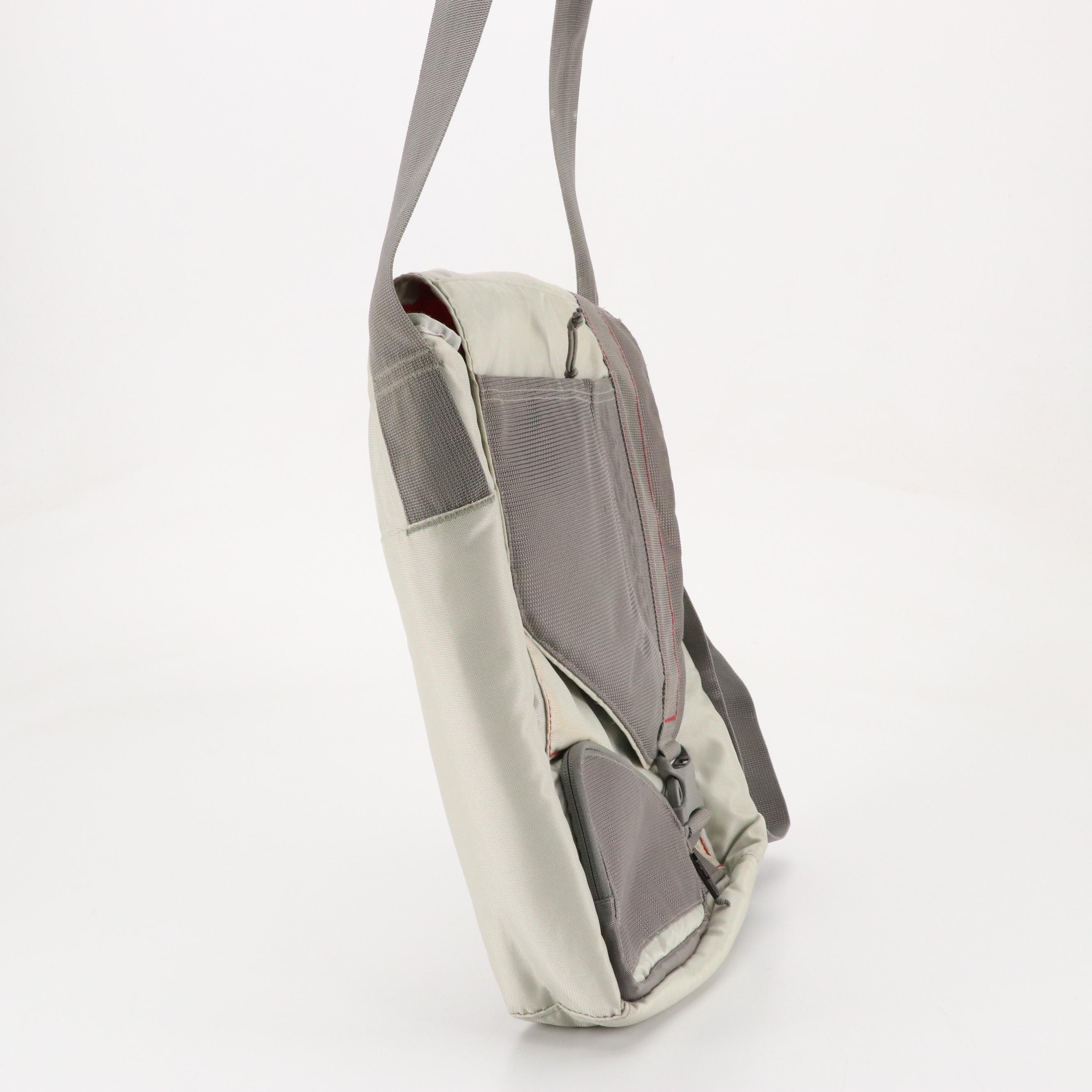 Jansport Curbside and Other Messenger Bag with Brookstone Card Holder