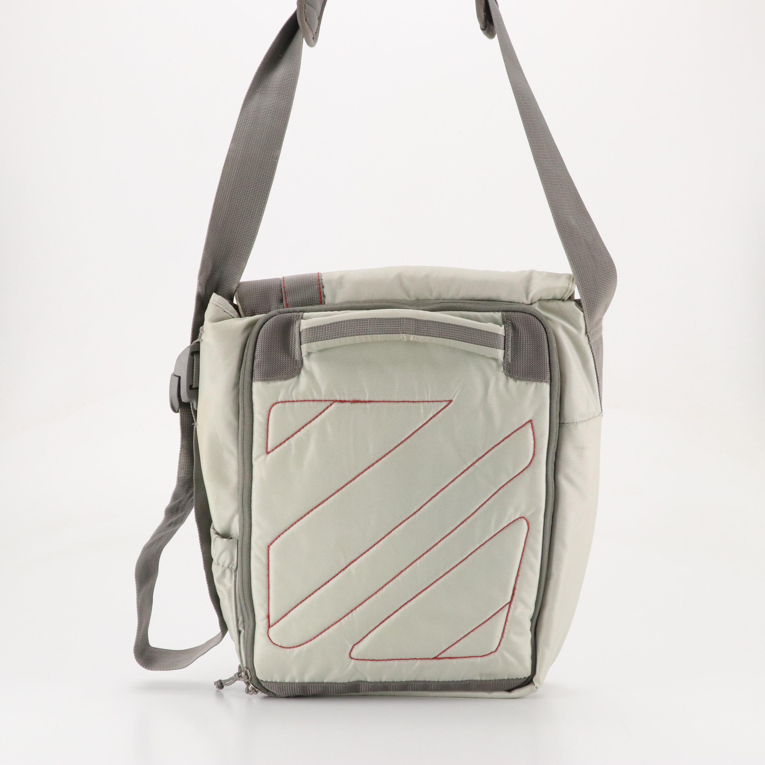 Jansport Curbside and Other Messenger Bag with Brookstone Card Holder