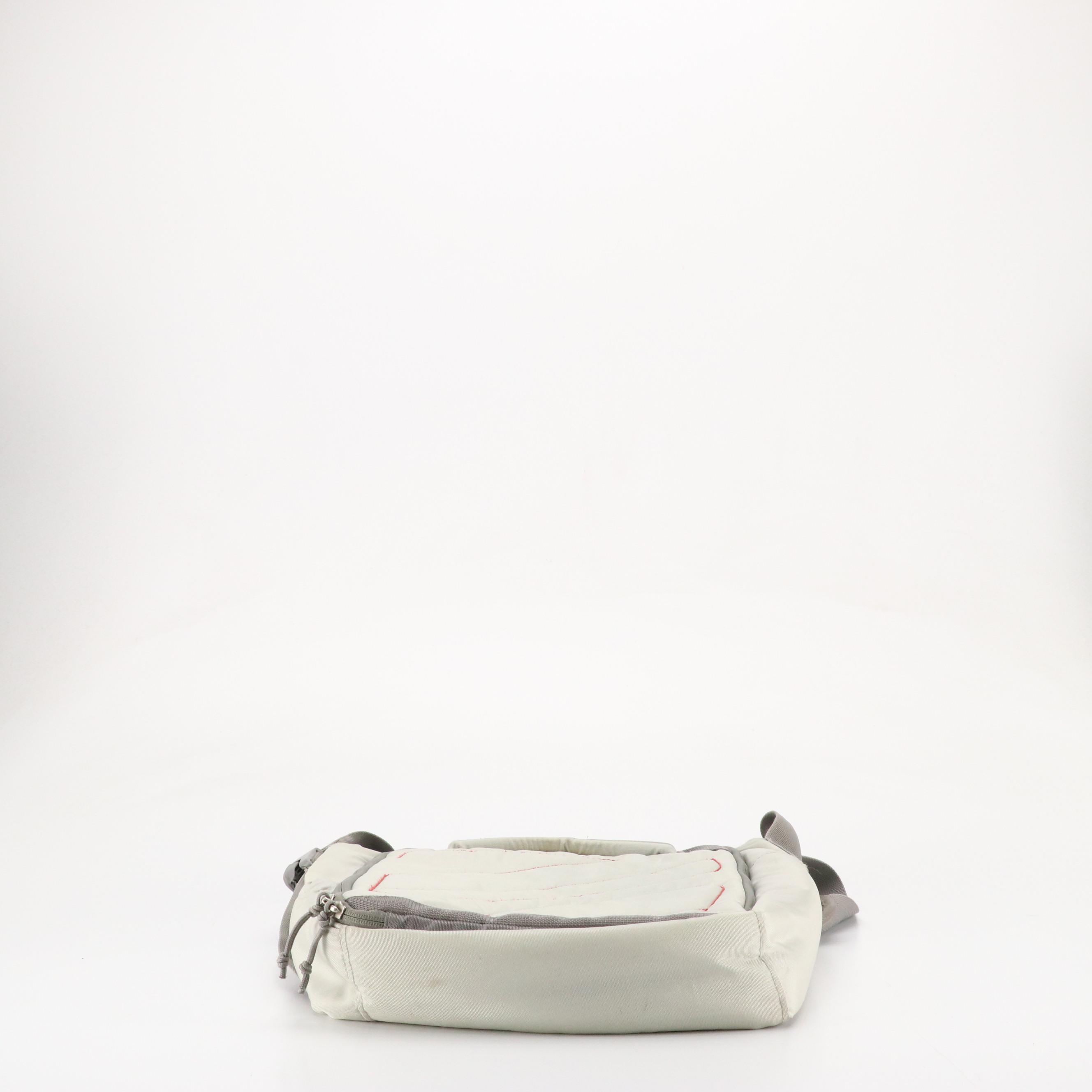 Jansport Curbside and Other Messenger Bag with Brookstone Card Holder