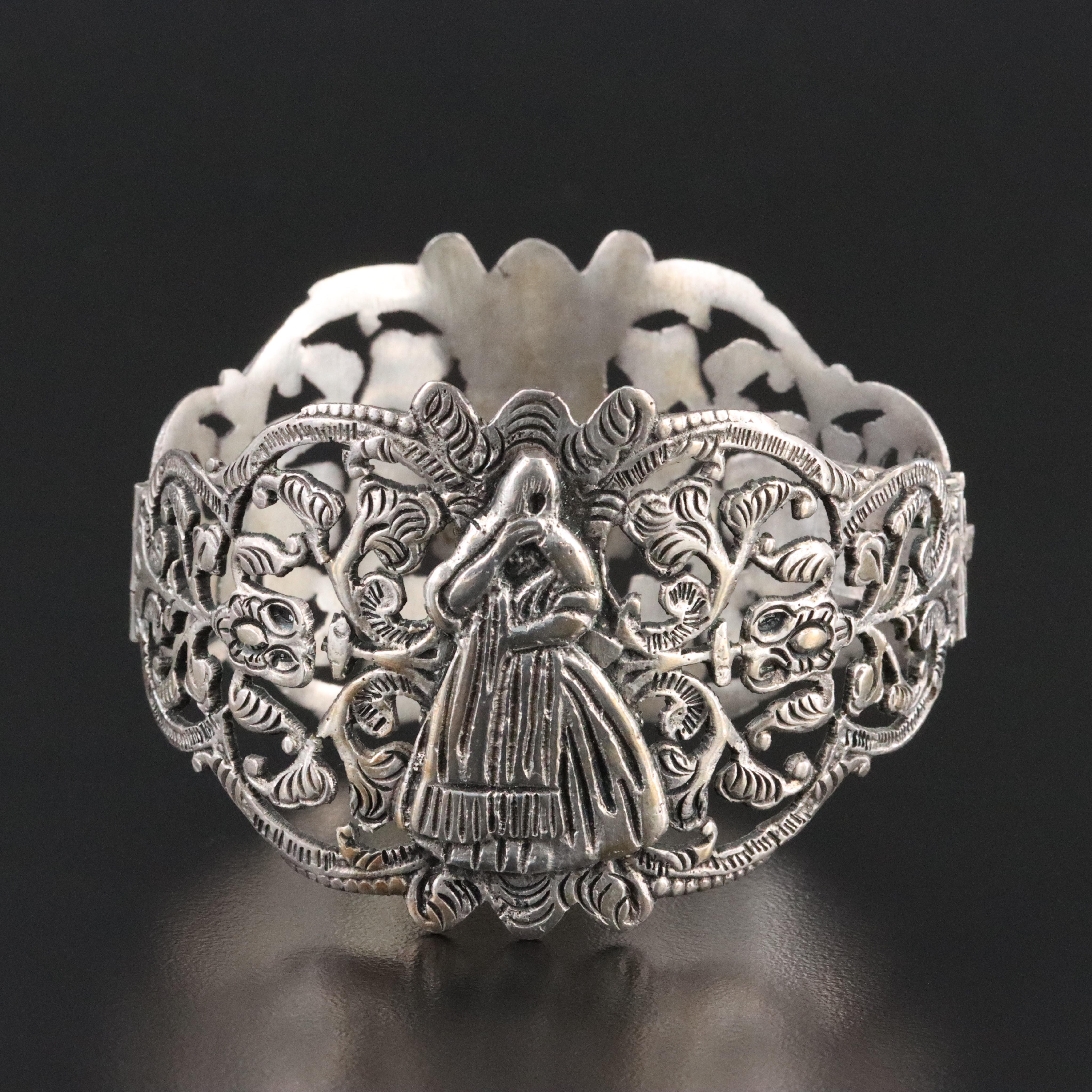 Sterling Colonial Themed Hinged Bracelet