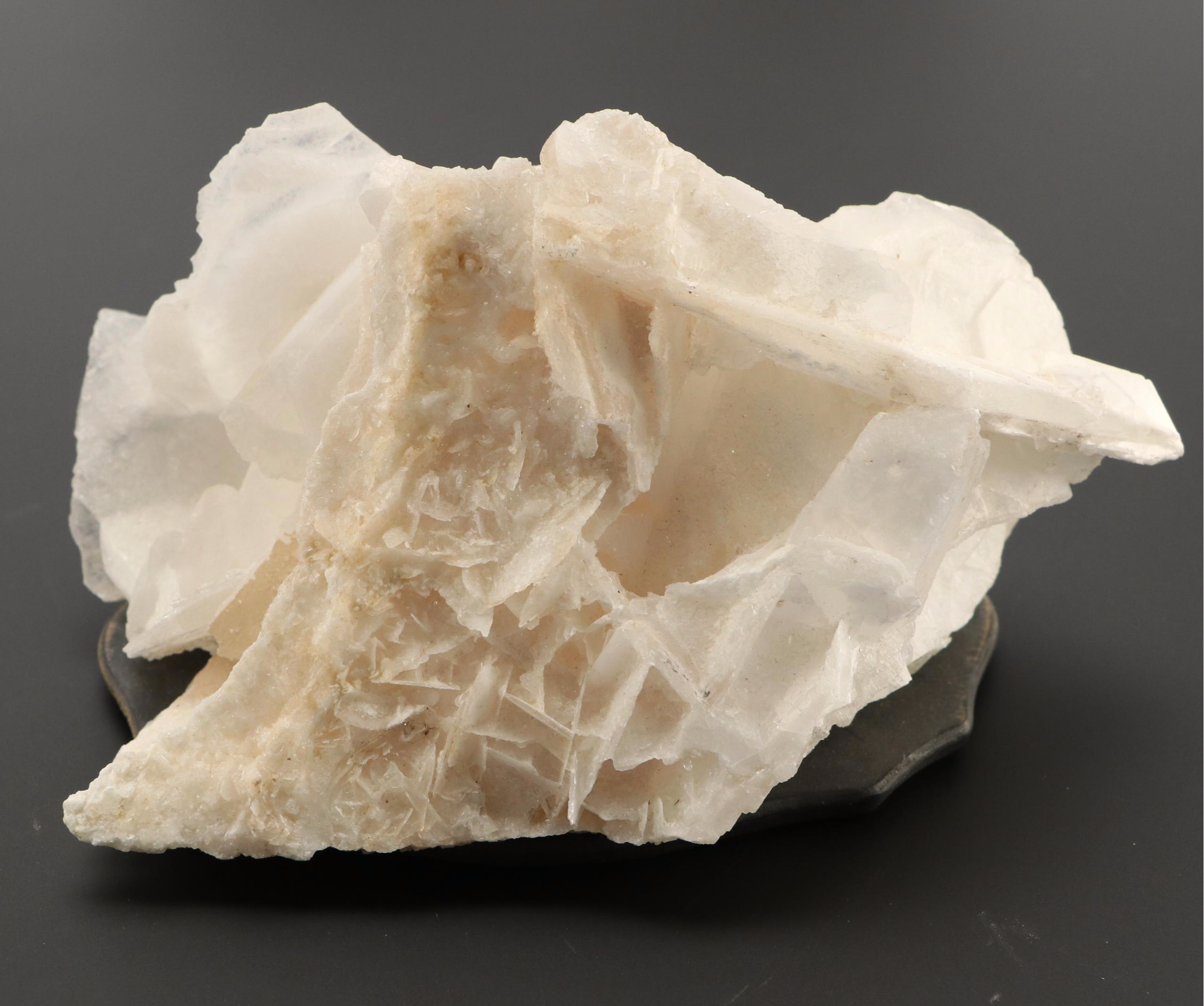 Natural Calcite, Trilobites, Agate and Alurgite Mica