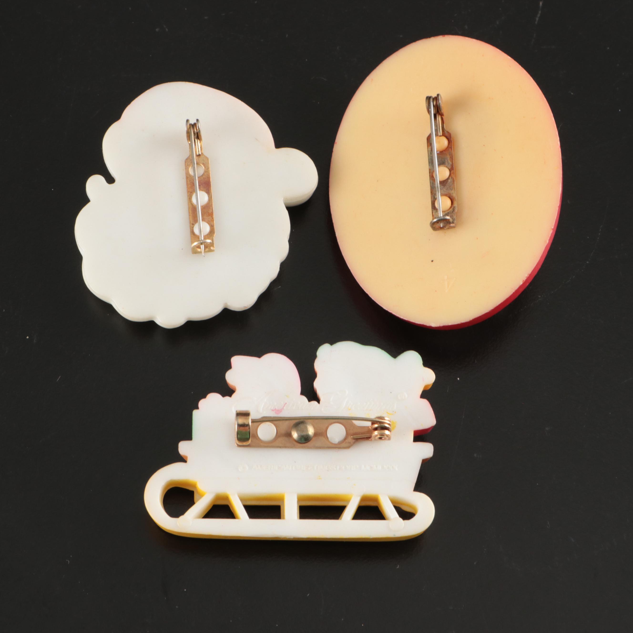 Aluminum and Other Christmas Tree Ornaments with More Décor