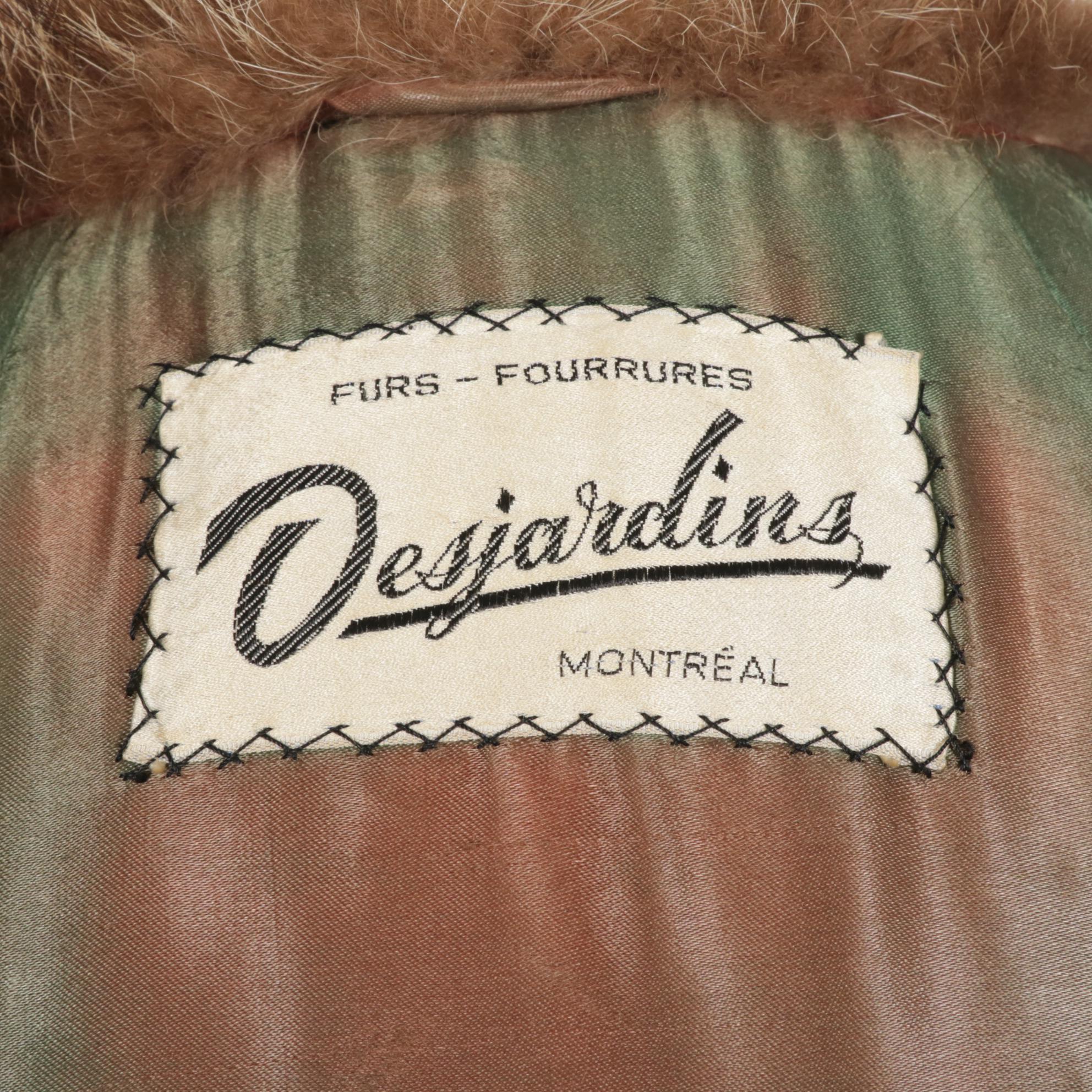 Raccoon Full Stroller with Embroidered Lining by Desjardins