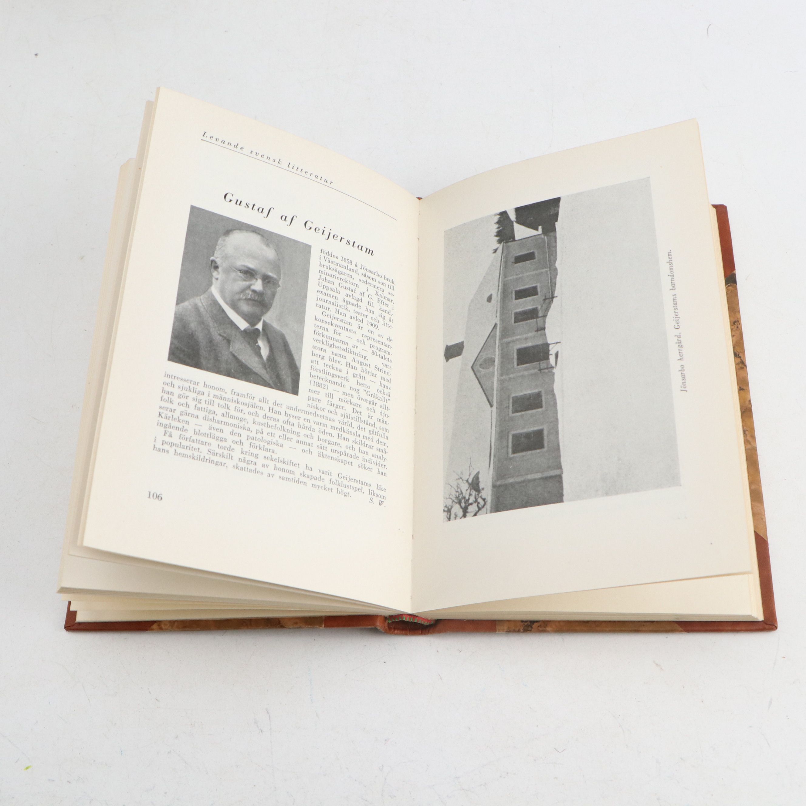 "Levande Svensk Litteratur" and "Sveriges National-Litteratur" Partial Sets