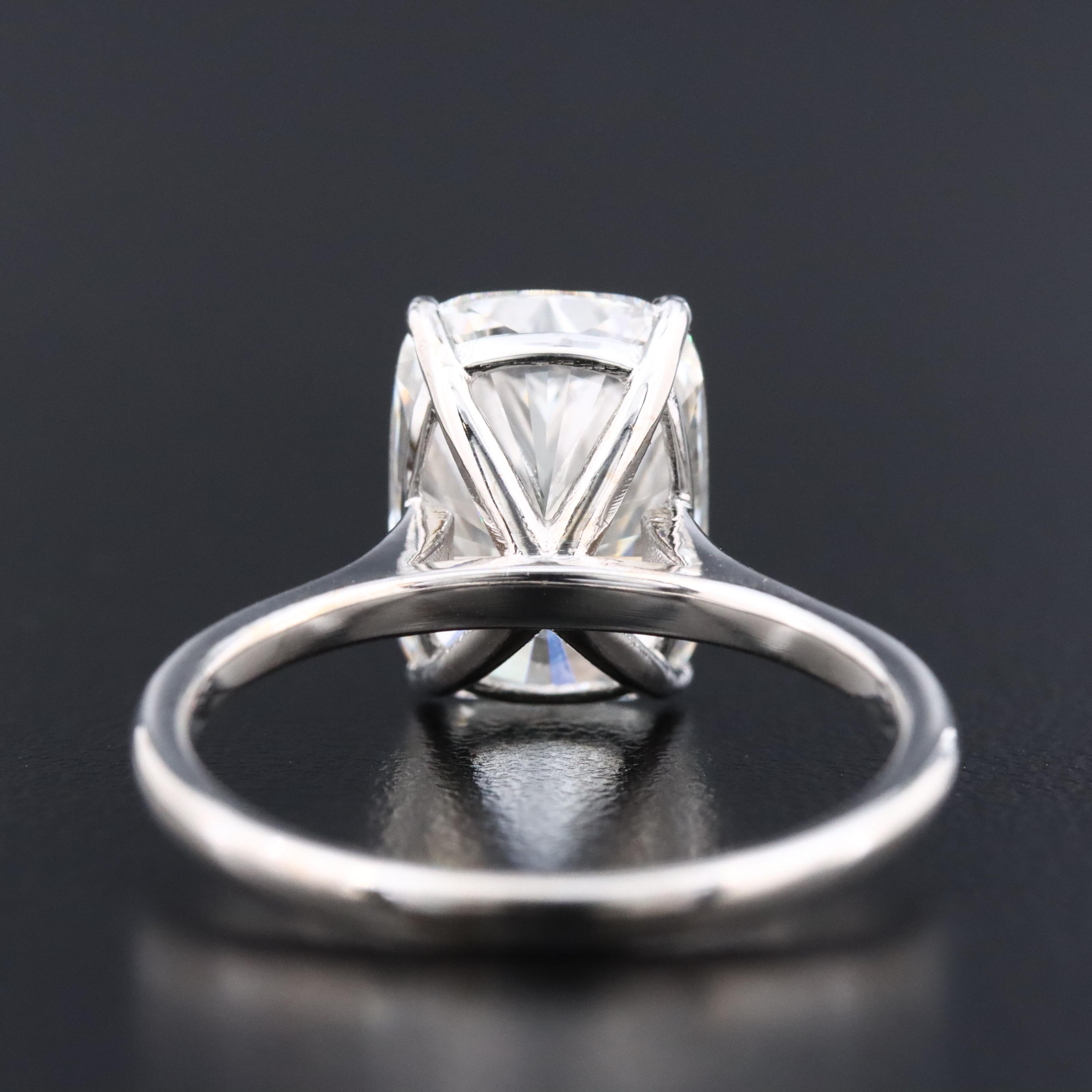 18K 5.03 CT Lab Grown Diamond Solitaire Ring with IGI Report