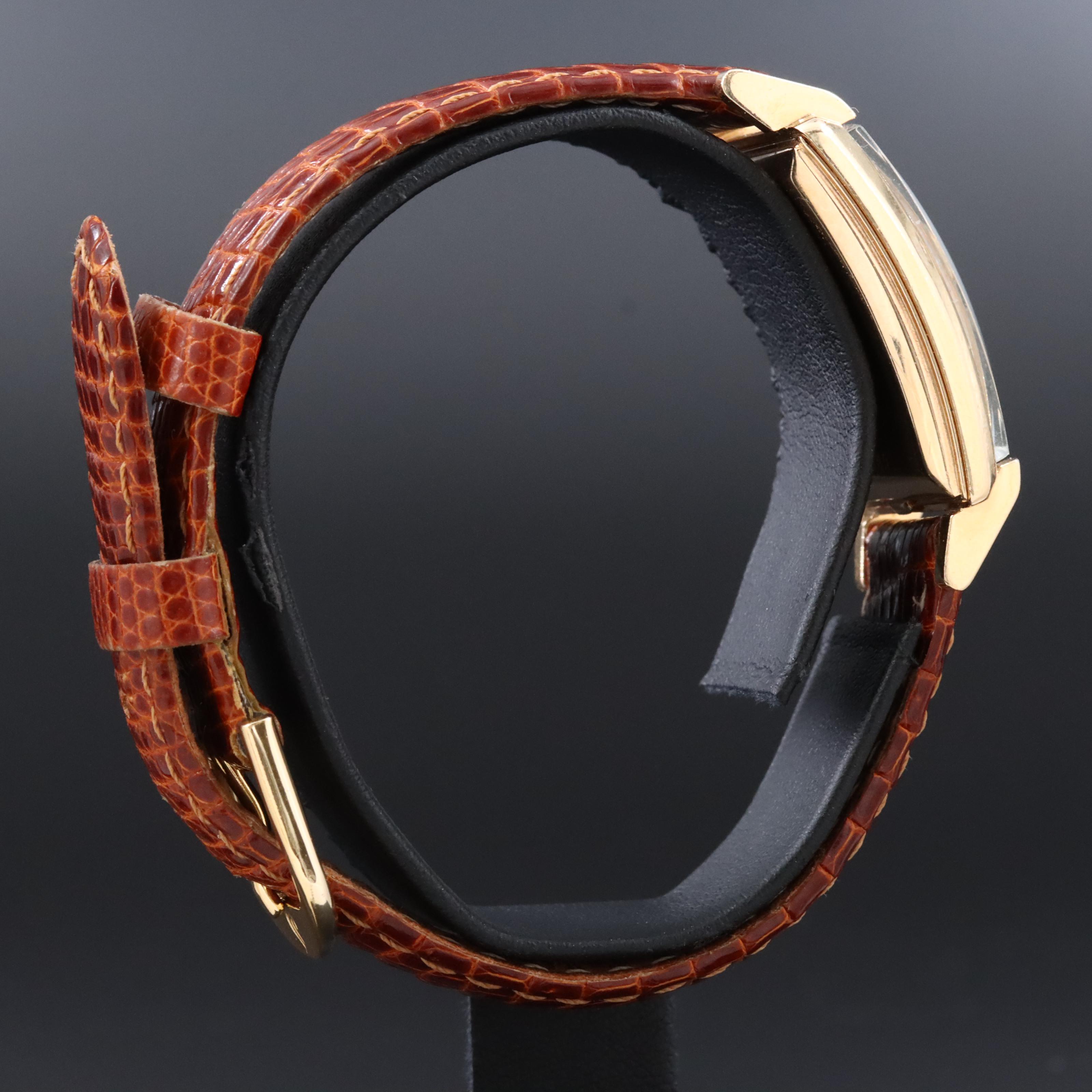 Vintage 14K Gruen Curvex Precision Watch