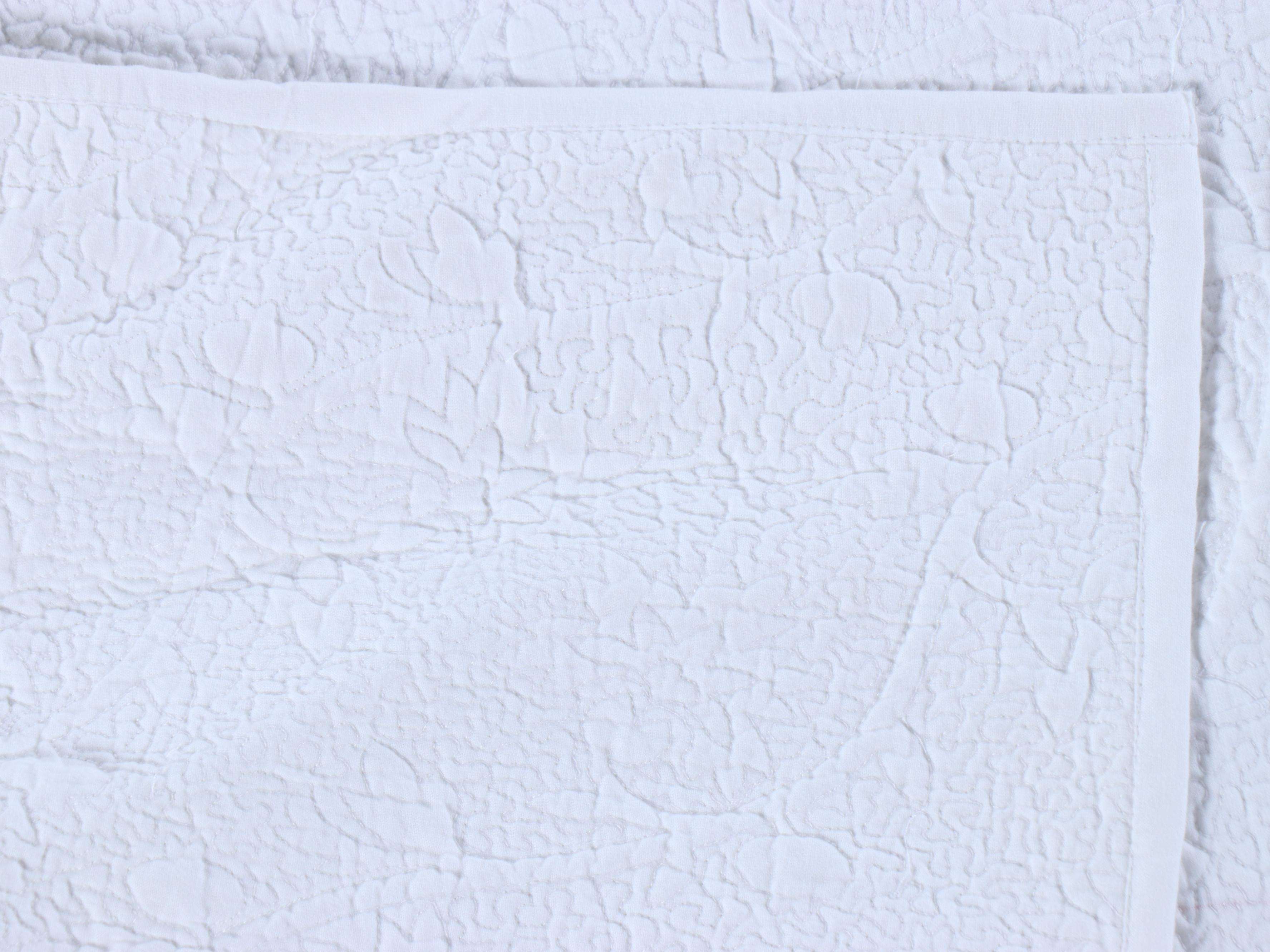 Williams Sonoma White Cotton Coverlet with Other Blue and Yellow Coverlets