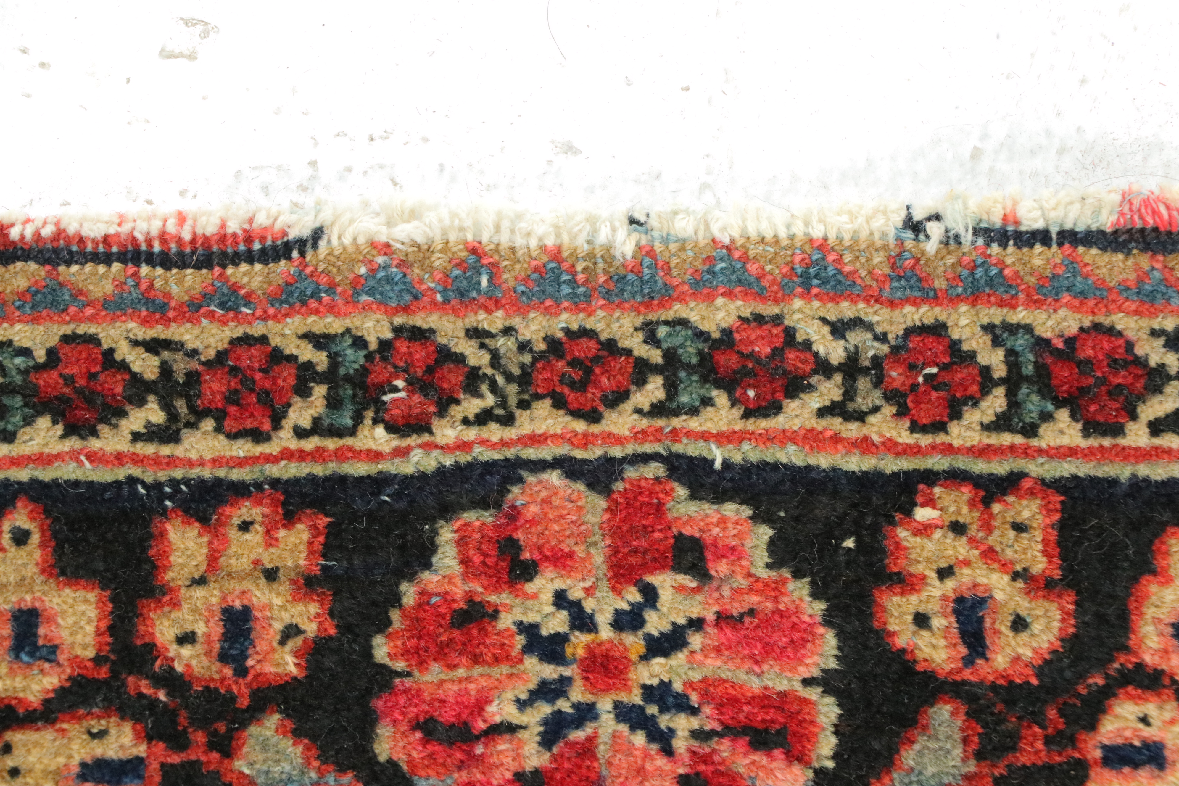 3'7 x 4'8 Hand-Knotted Persian Sarouk Area Rug