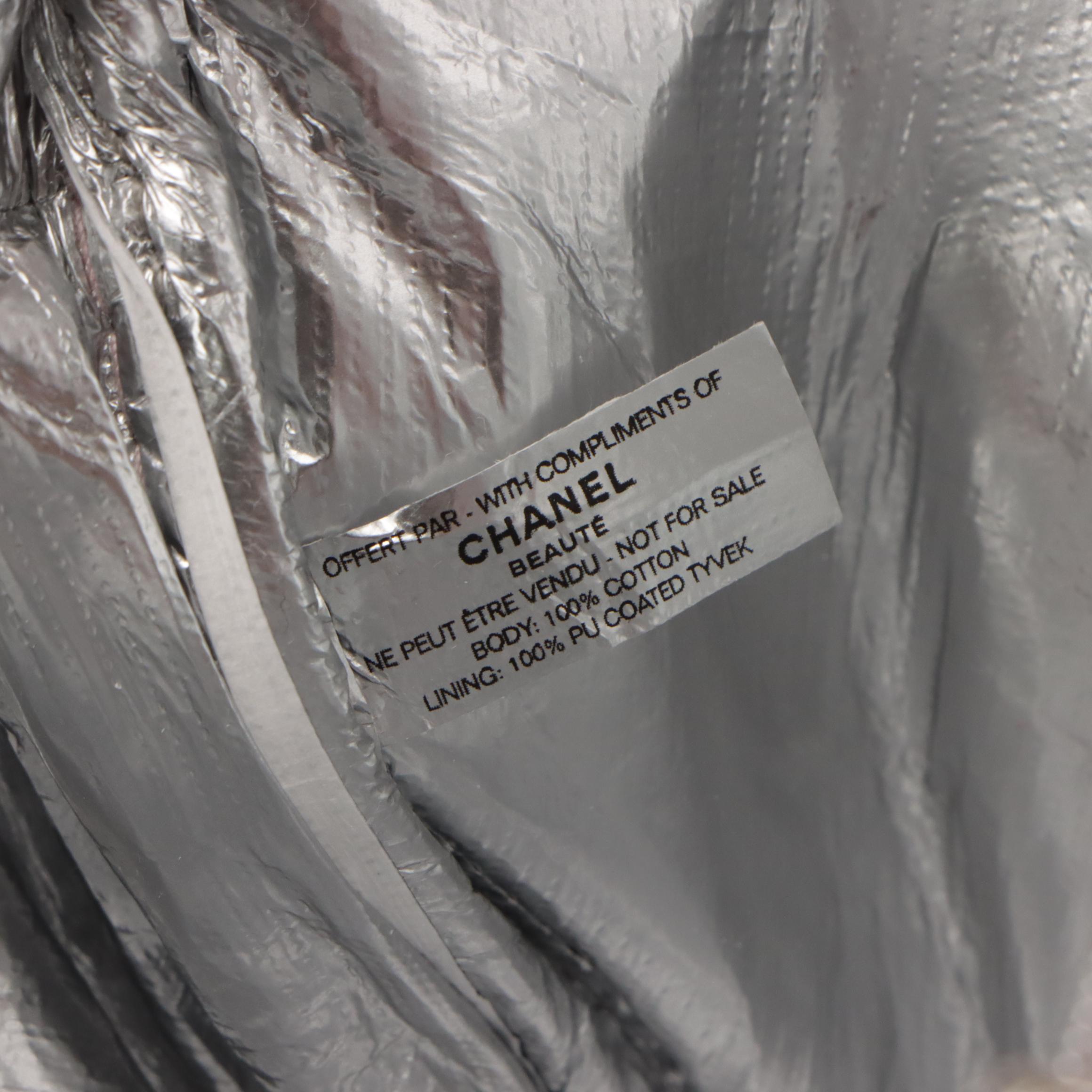 Chanel Beauté Round Zip Pouch in Pink Cotton