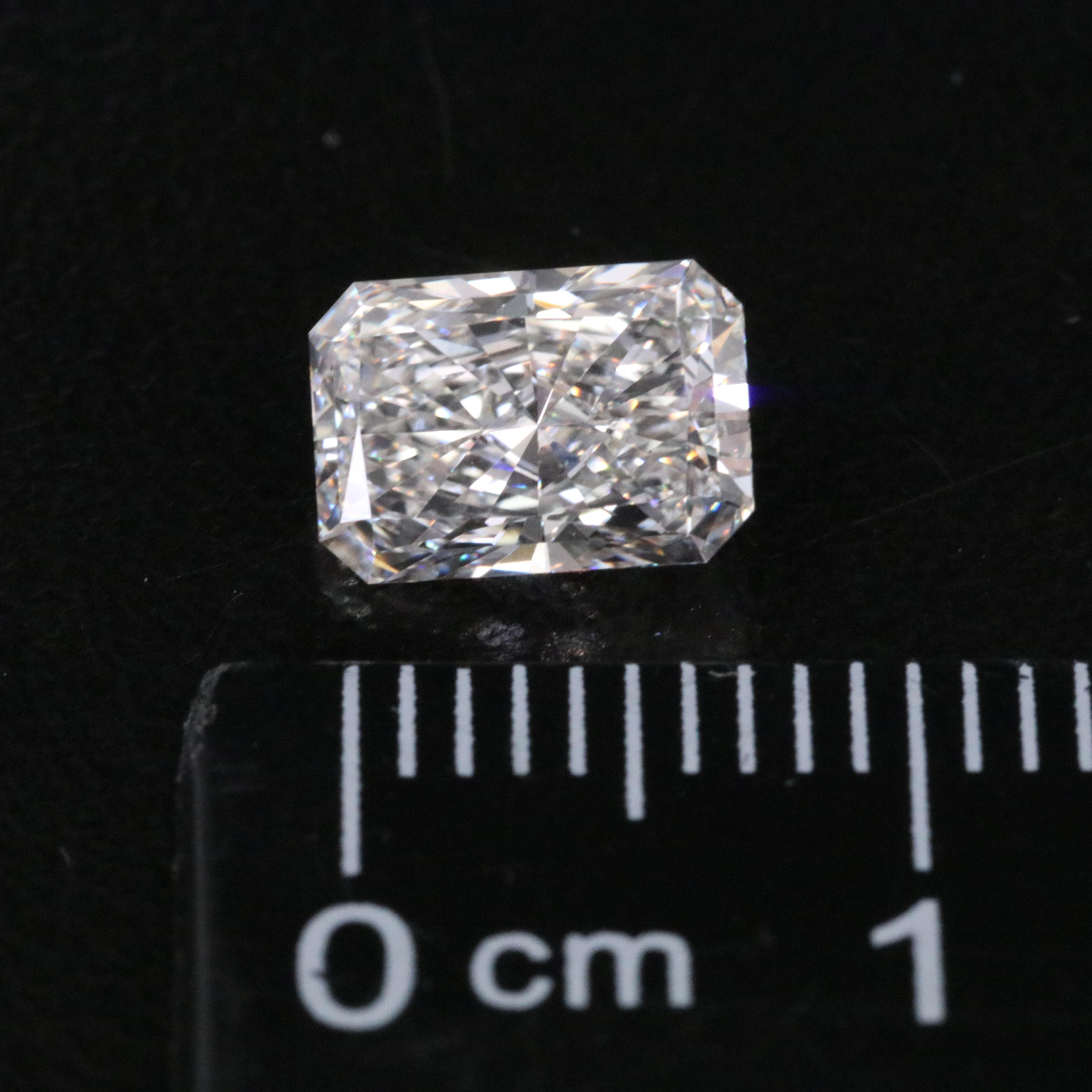 Loose 1.31 CT Lab Grown Diamond with IGI Report