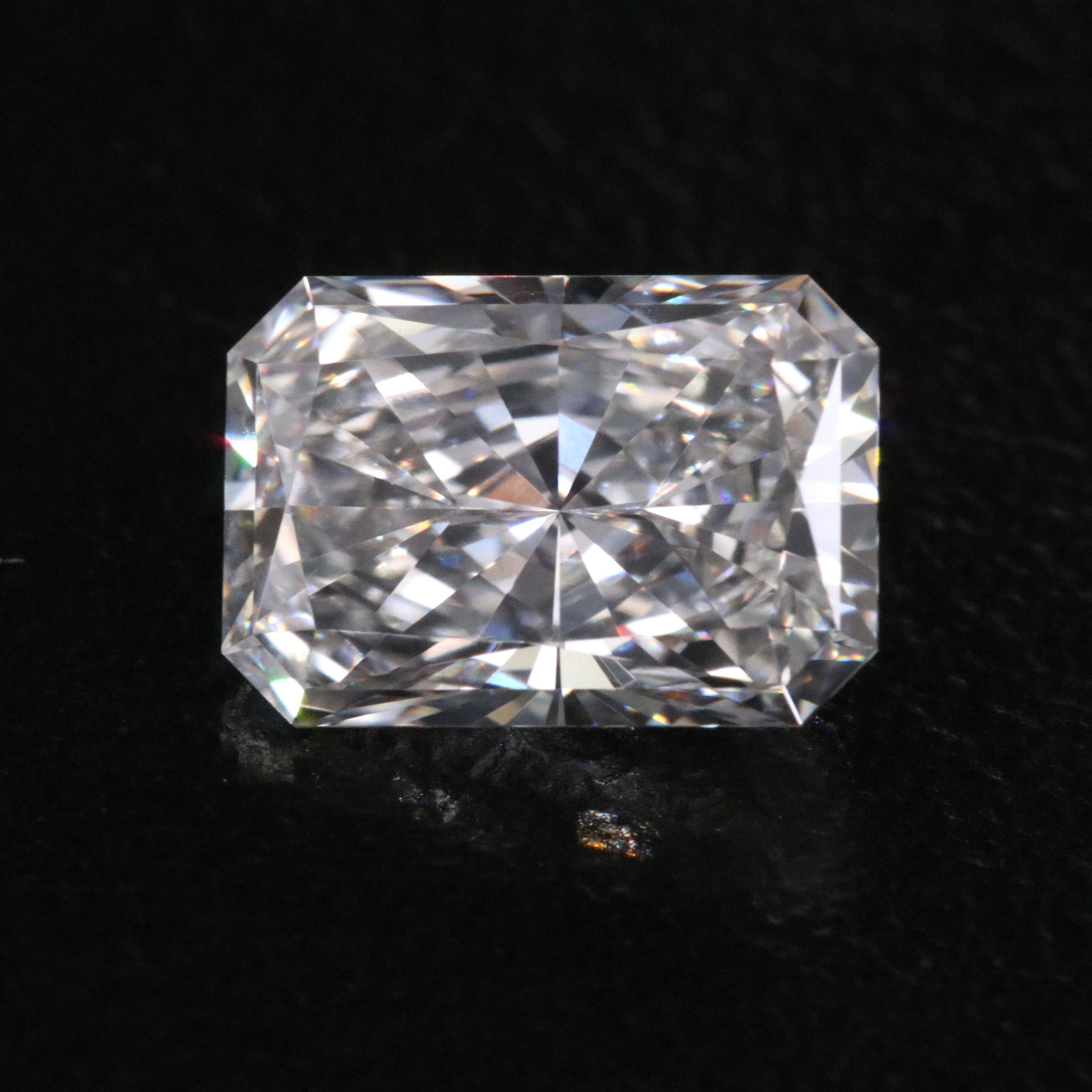 Loose 1.69 CT Lab Grown Diamond with IGI Report
