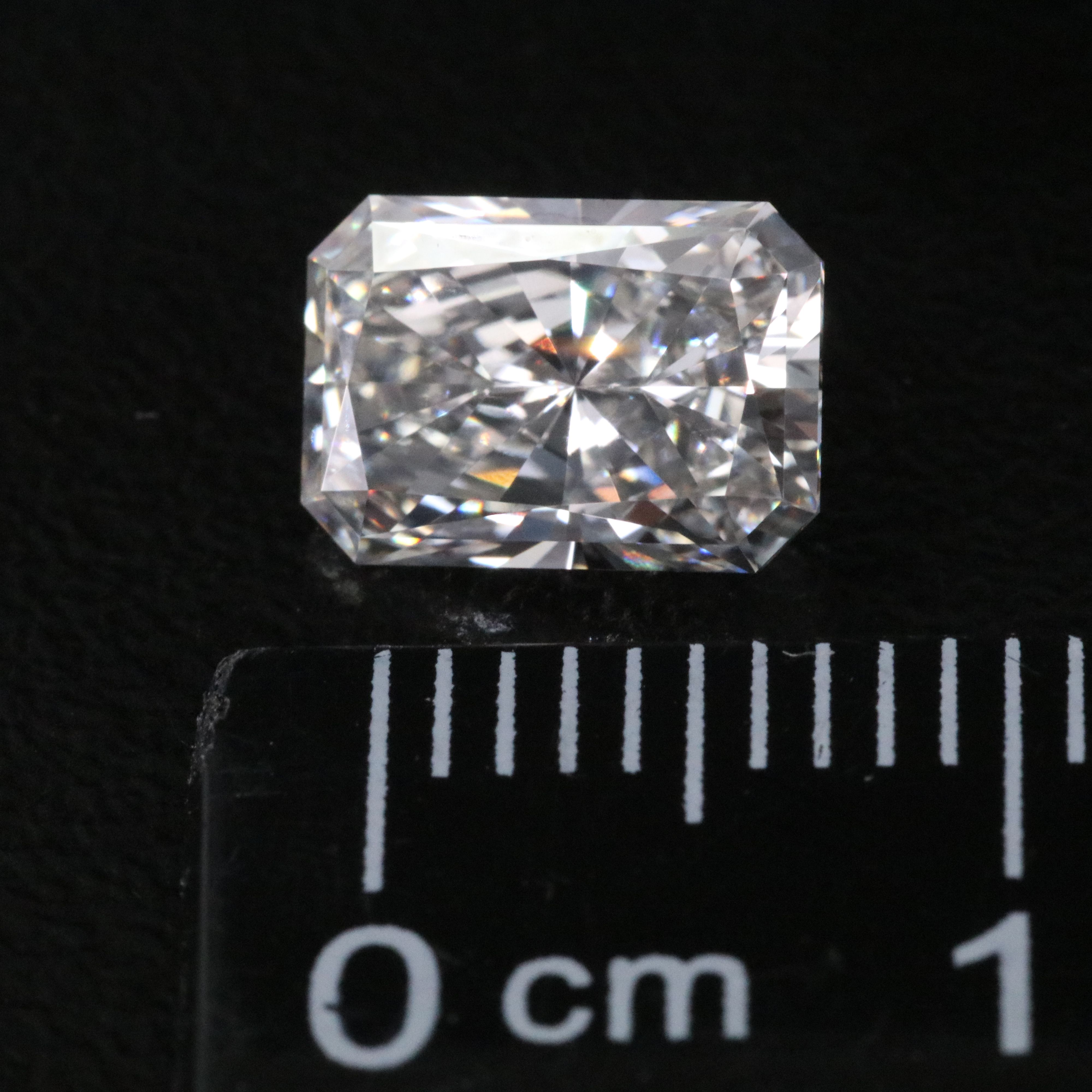 Loose 1.69 CT Lab Grown Diamond with IGI Report