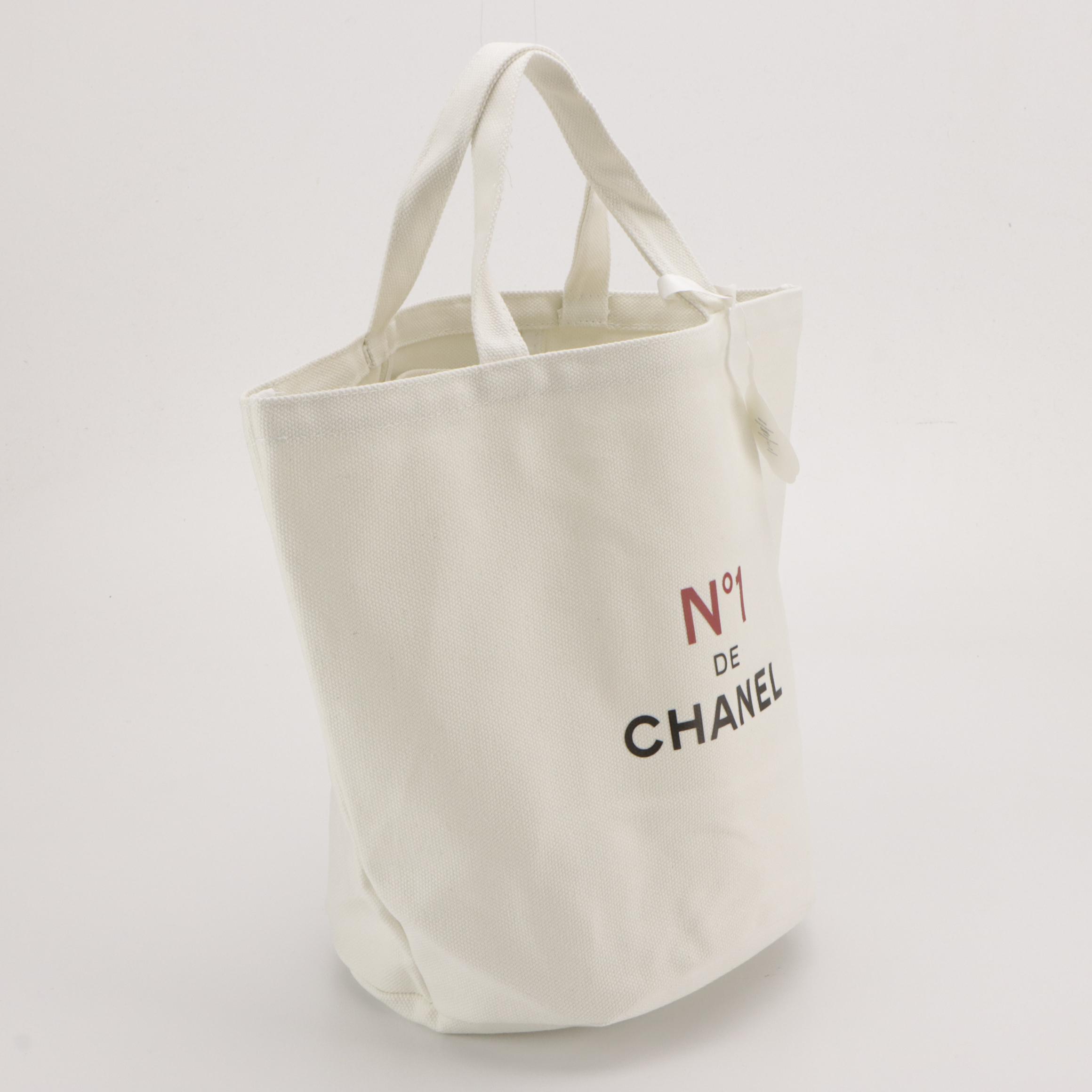 Chanel Beauté Tote in White Organic Cotton
