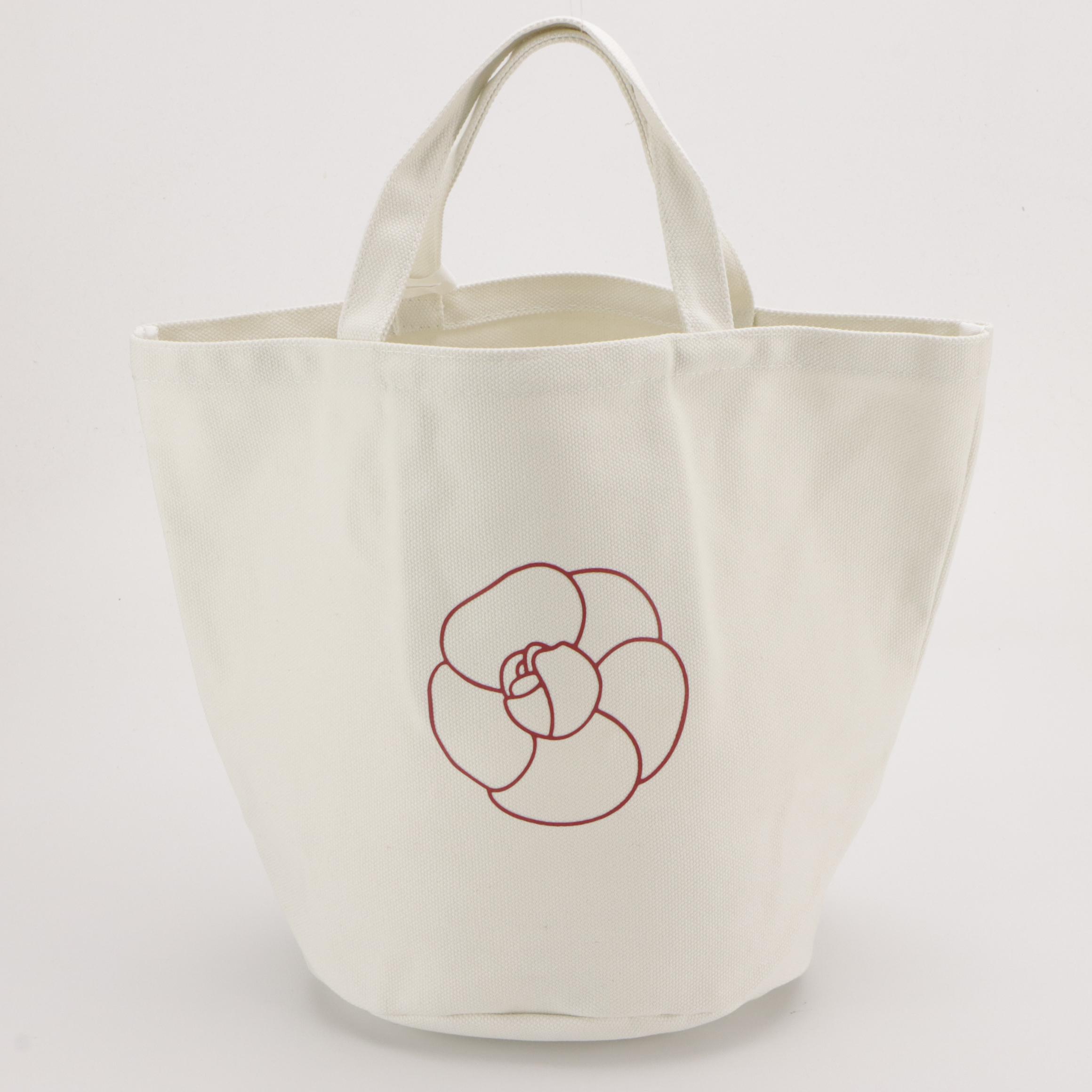 Chanel Beauté Tote in White Organic Cotton