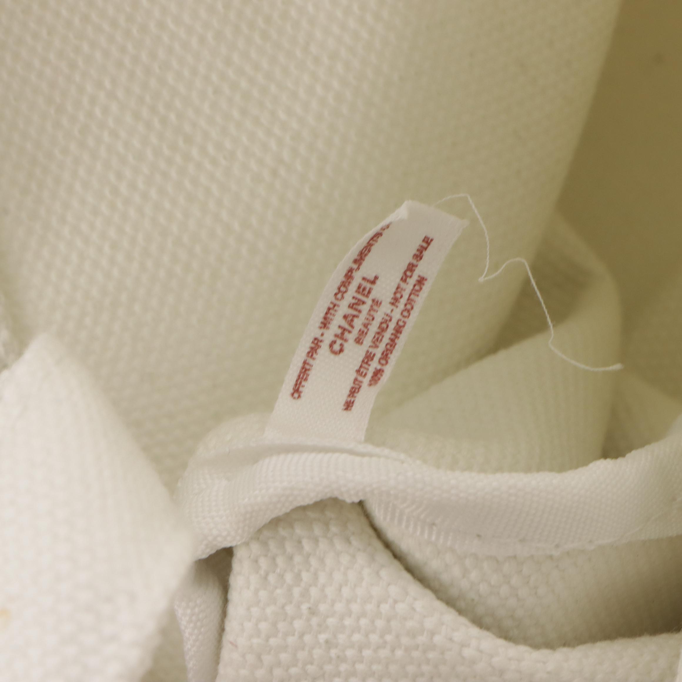 Chanel Beauté Tote in White Organic Cotton