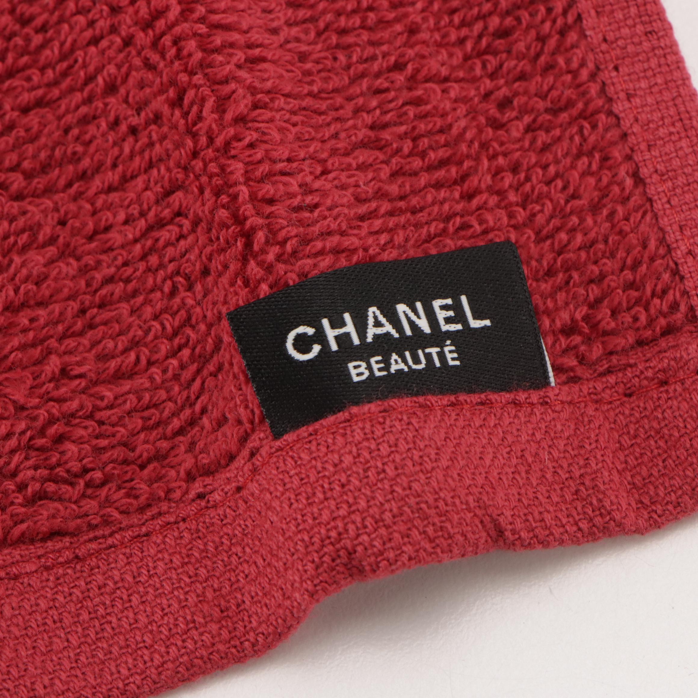 Chanel Beauté Hand Towel Set in Red Cotton, With Box