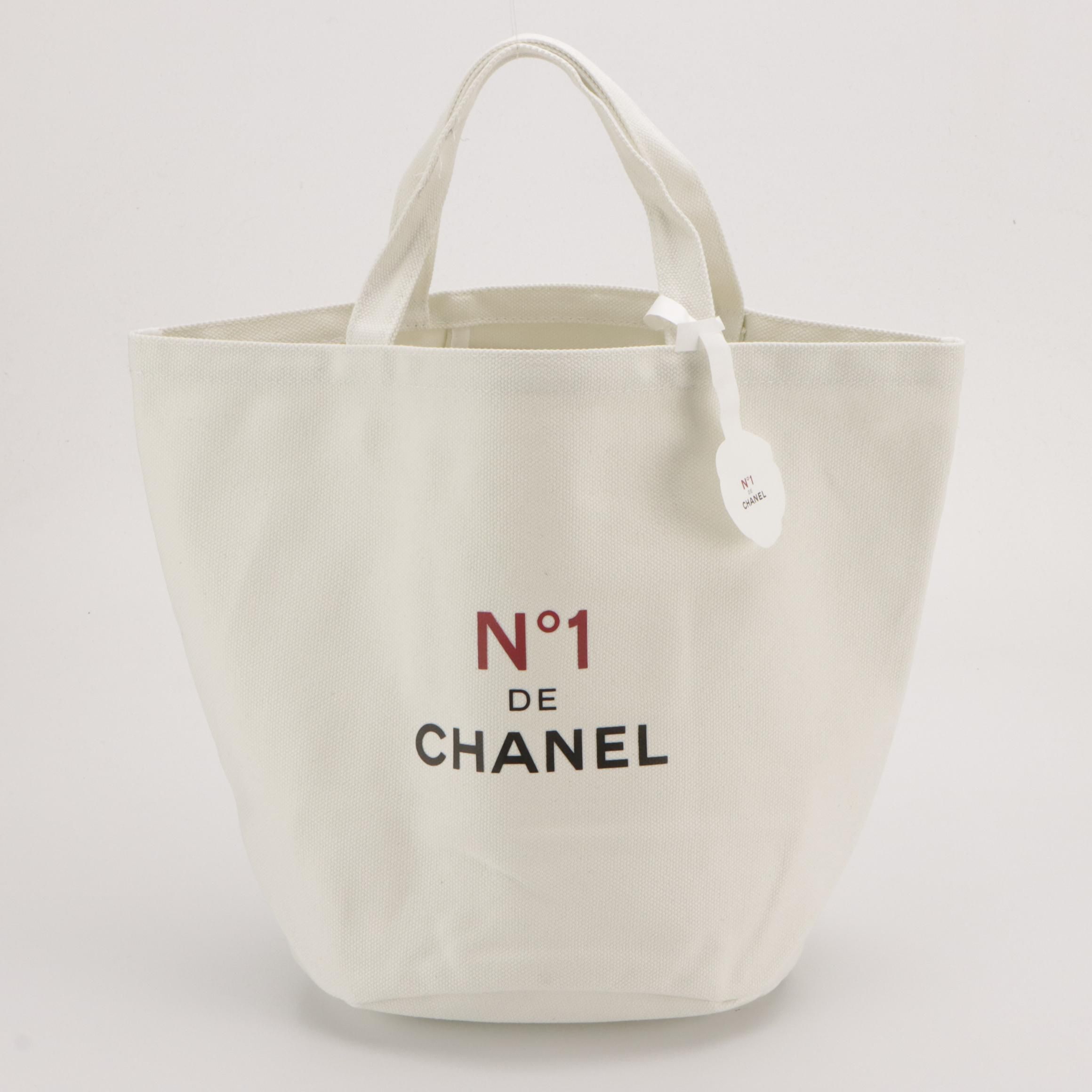 Chanel Beauté Tote in White Organic Cotton