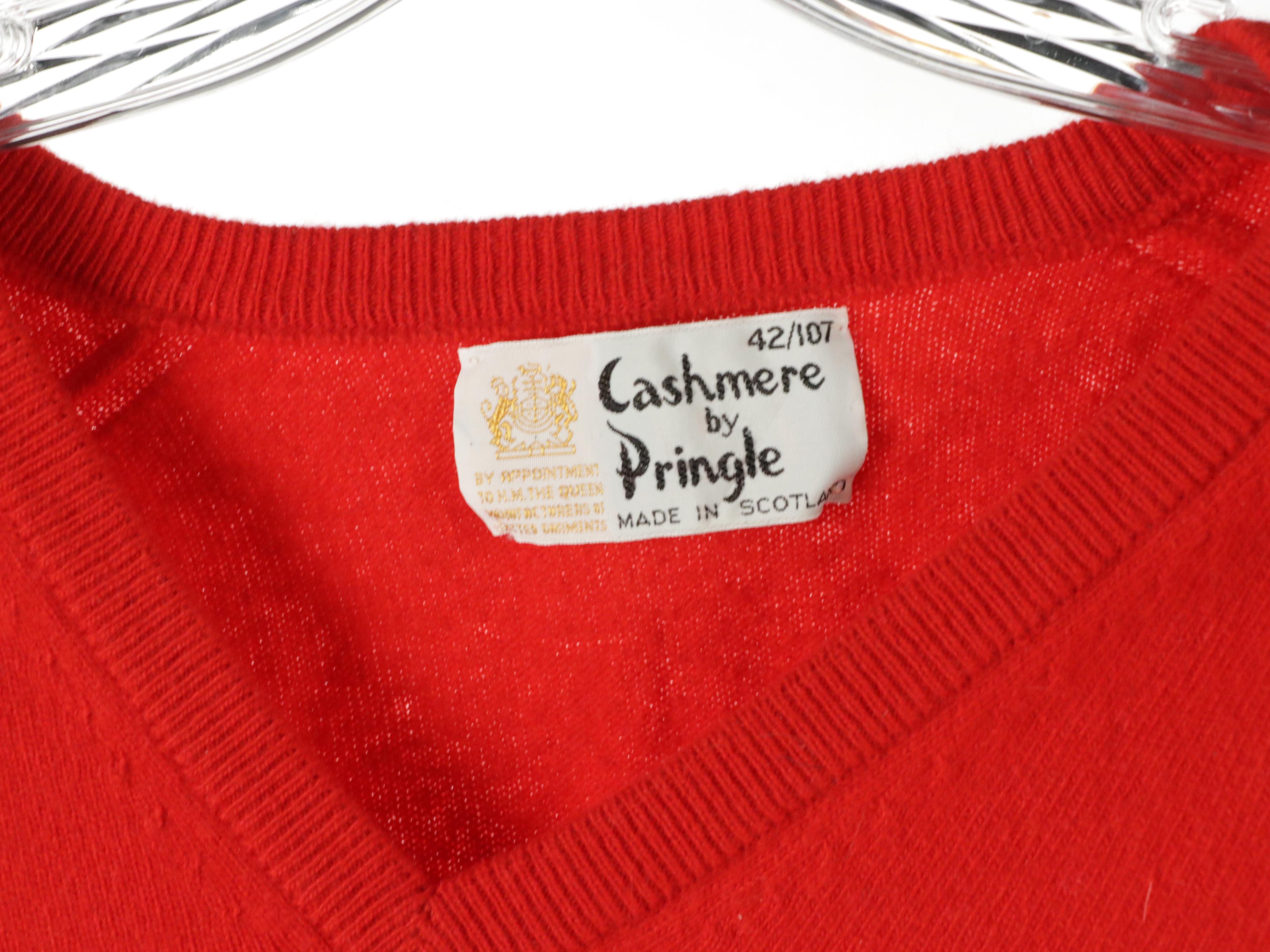 Men's Pringle Vintage V-Neck Cashmere Knit Sweaters