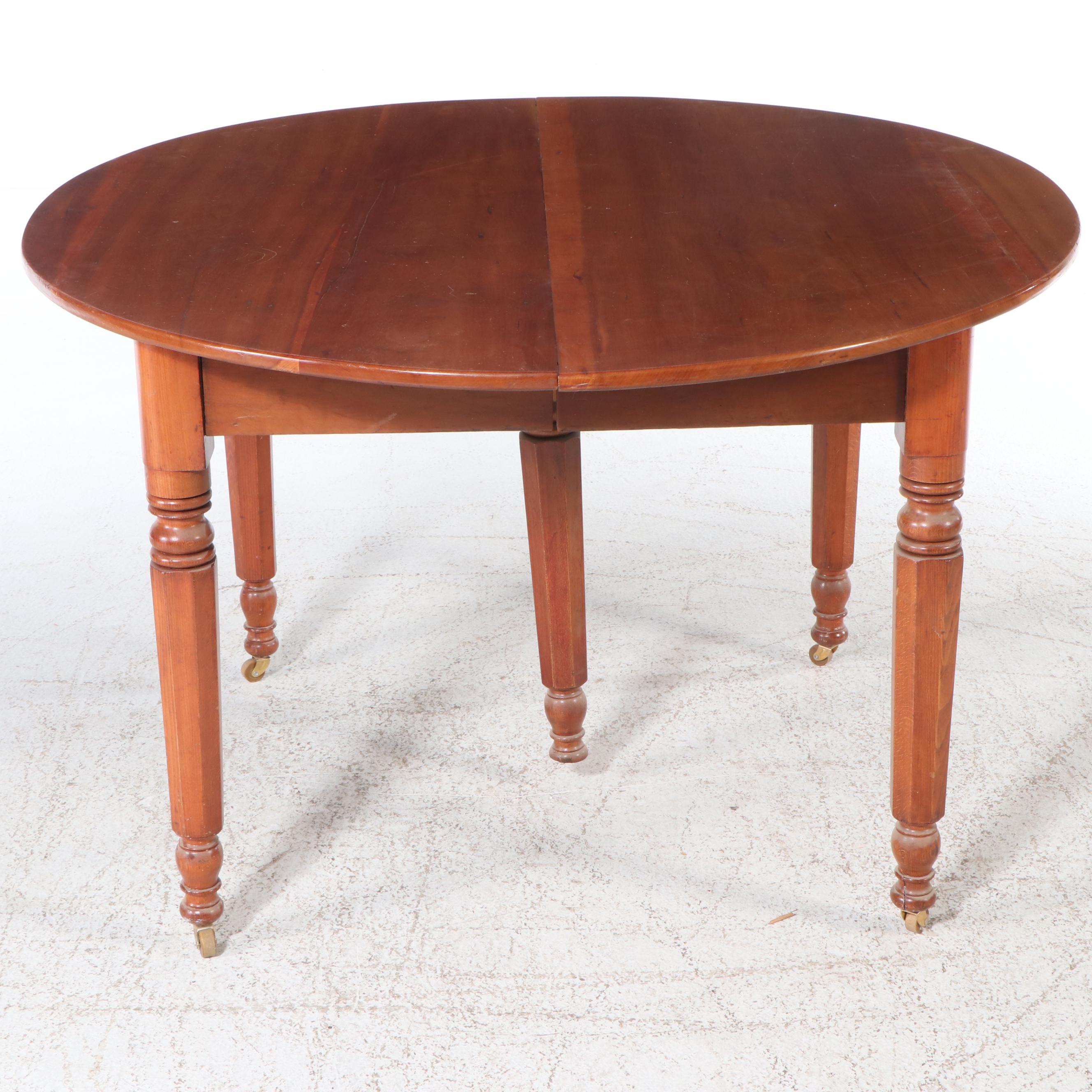 American Colonial Style Cherry Dining Table, Early to Mid-20th Century