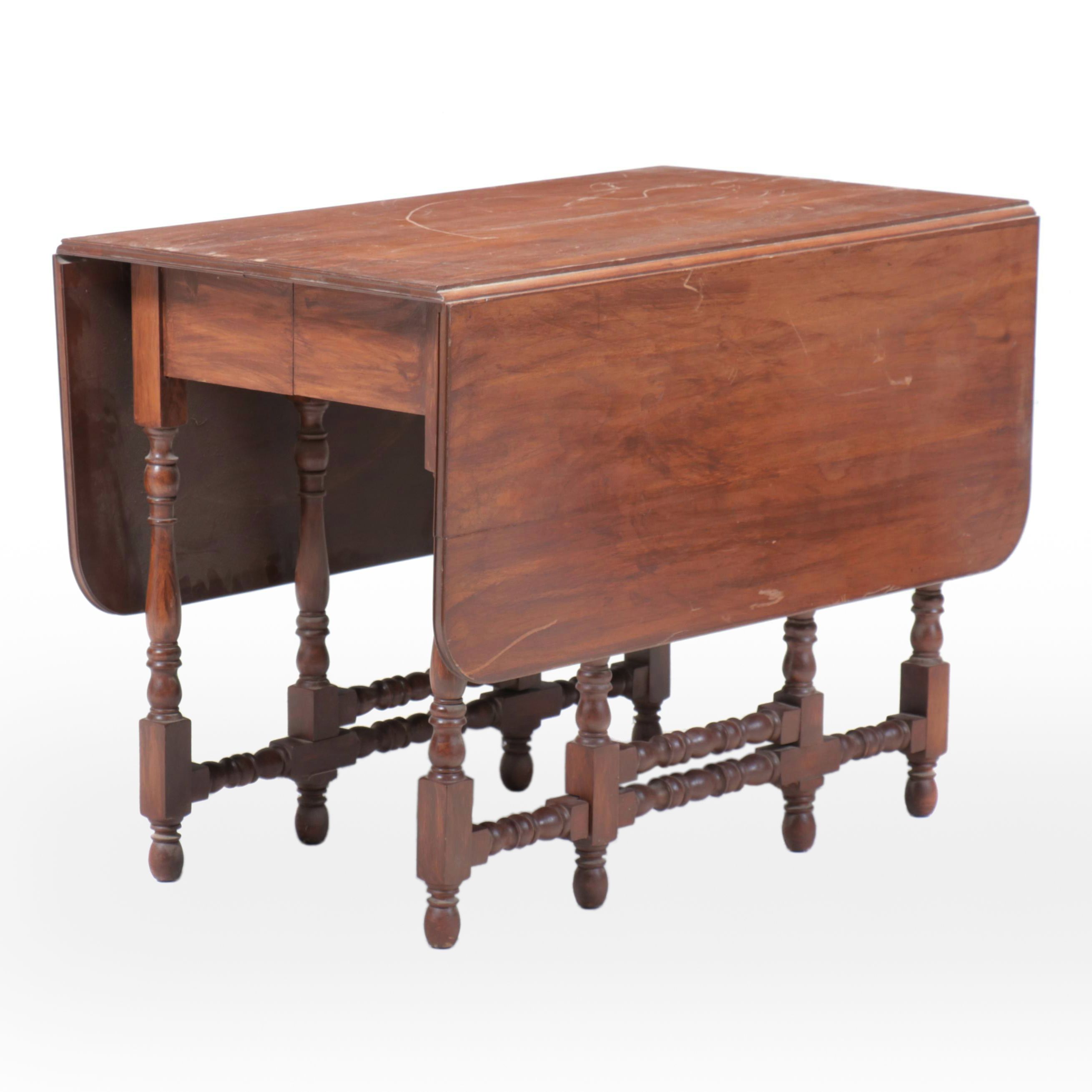 William and Mary Style Gate-Leg Drop Leaf Dining Table, 20th Century
