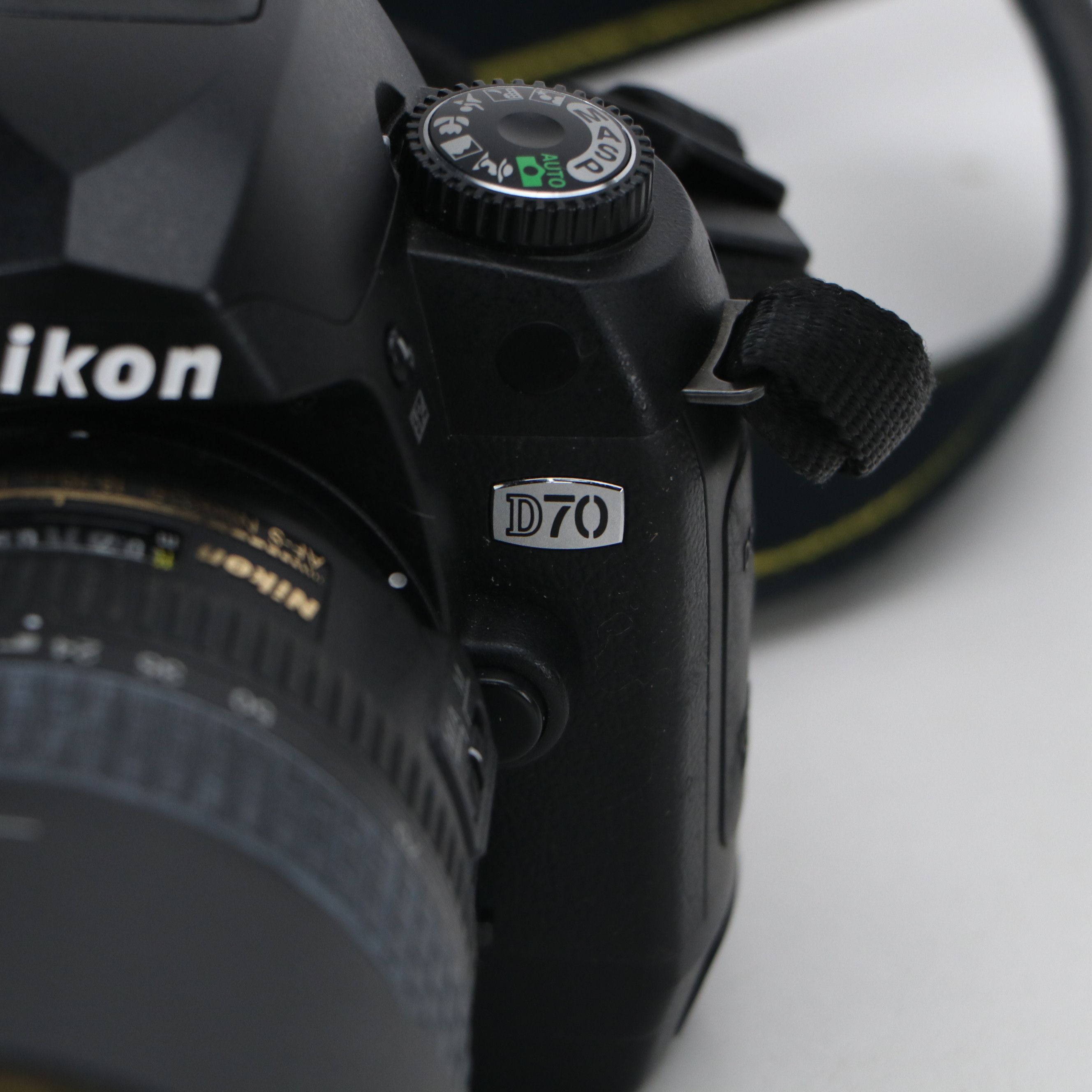 Nikon D70 DSLR Camera with Flash Extension and Tripods