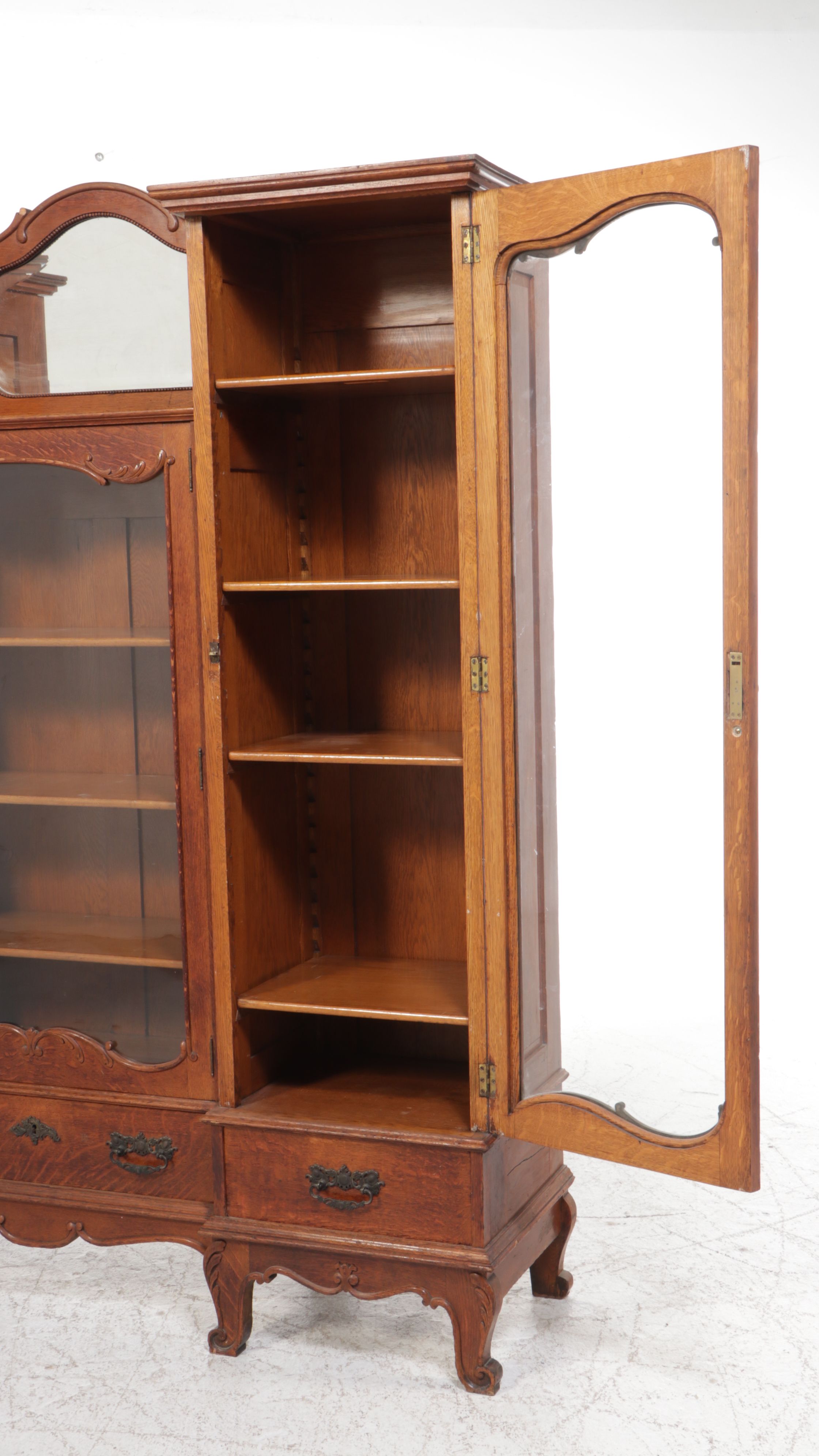 American Art Nouveau Style Oak China Cabinet, Late 19th/Early 20th Century