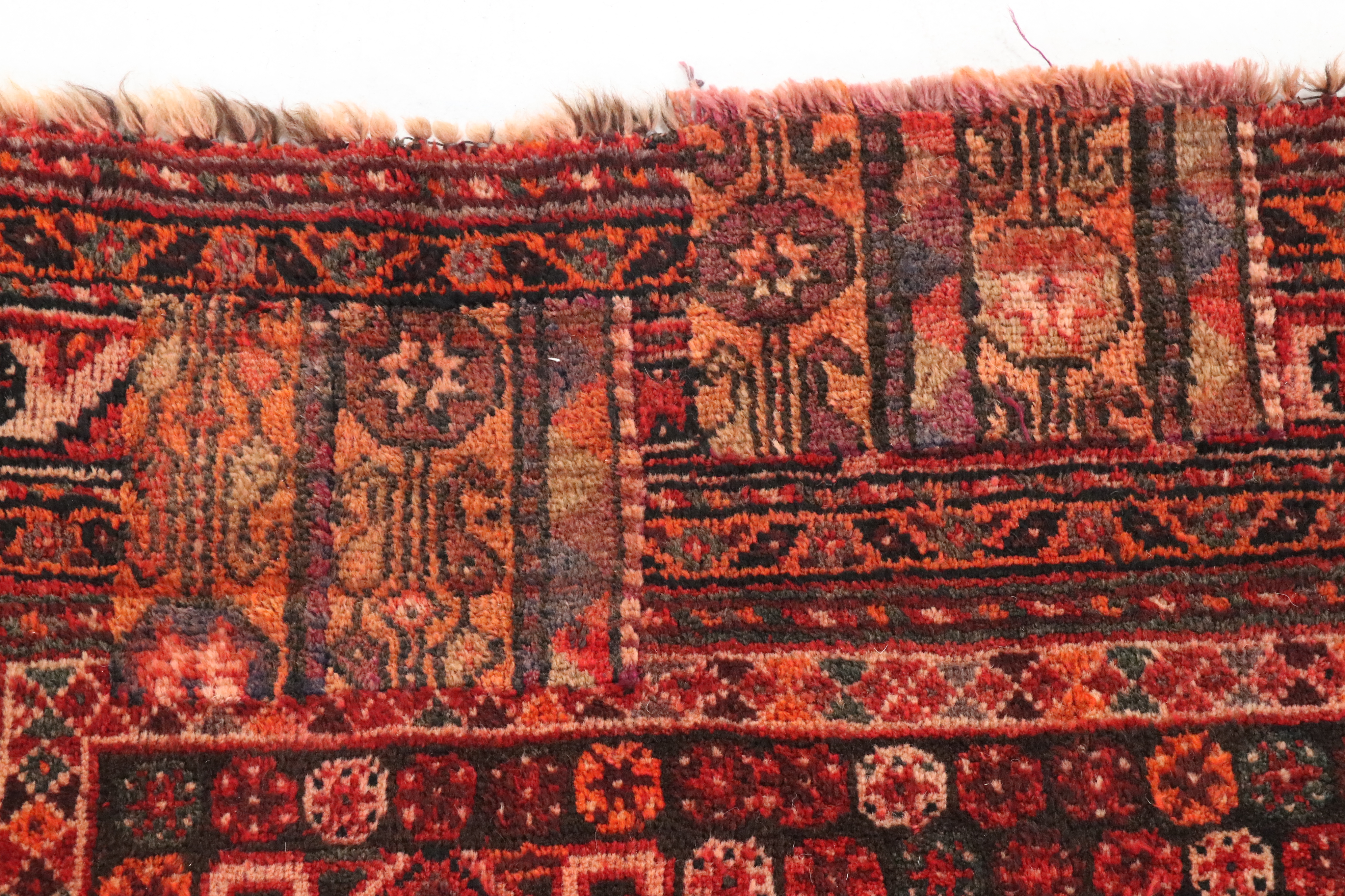 7'2 x 9'11 Hand-Knotted Persian Qashqai Area Rug