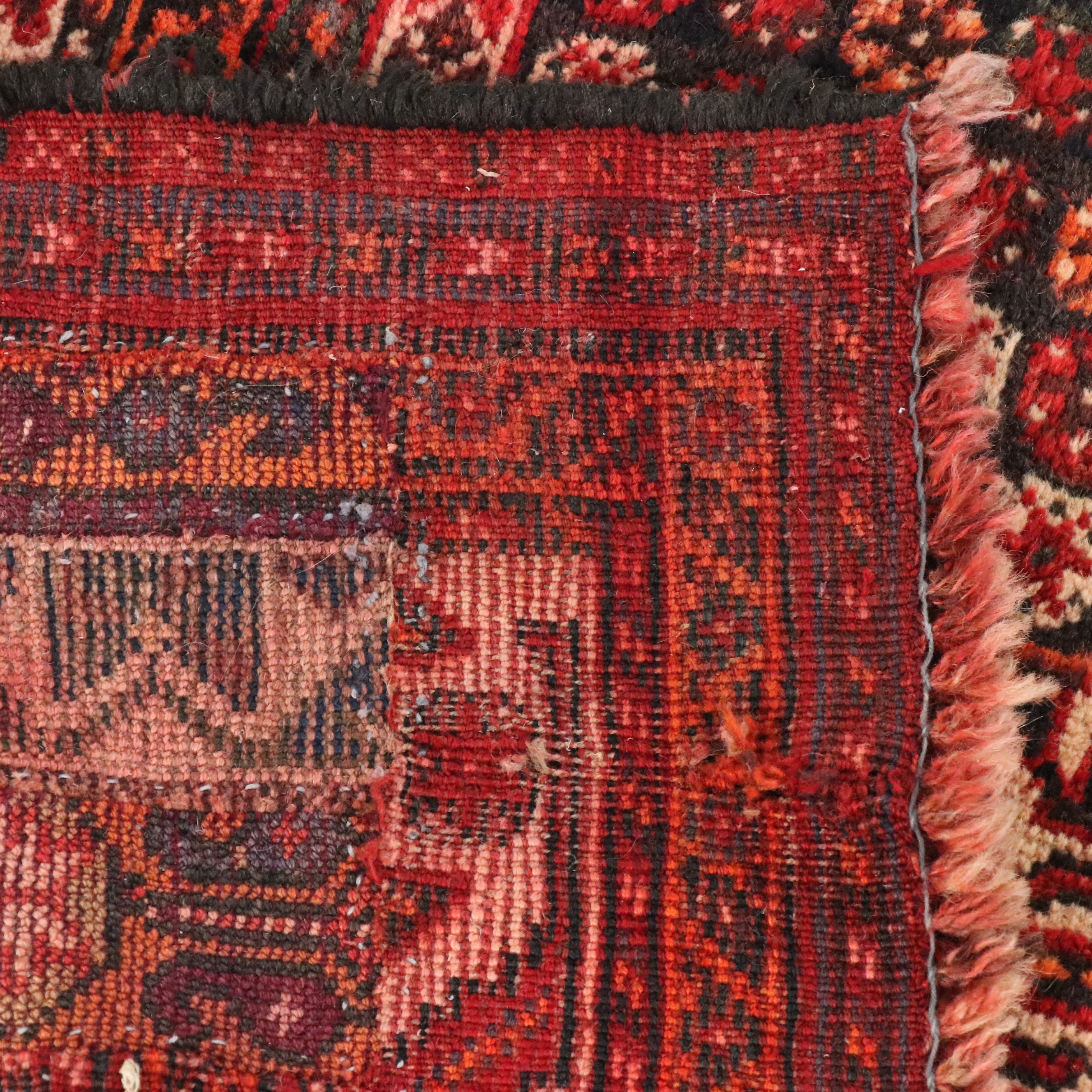 7'2 x 9'11 Hand-Knotted Persian Qashqai Area Rug