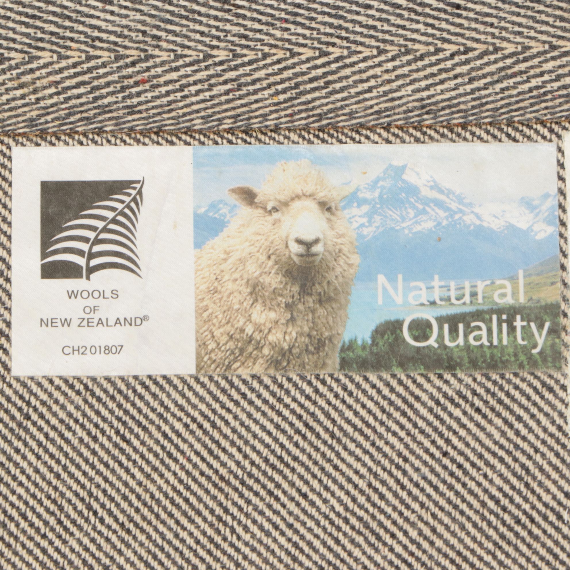 9'6 x 13'6 Hand-Tufted Versailles Palace" Area Rug