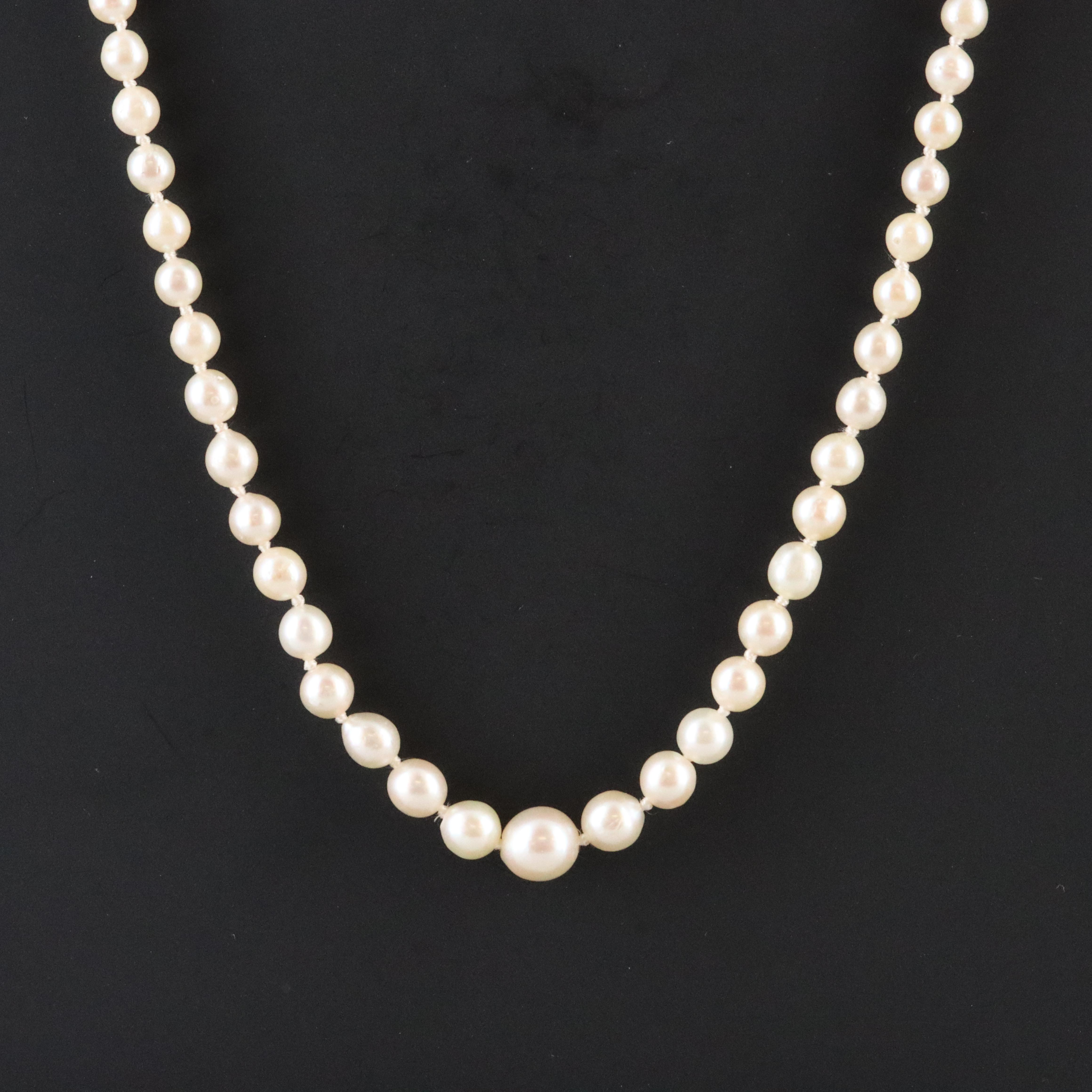Pearl Graduated Necklace with 10K Clasp