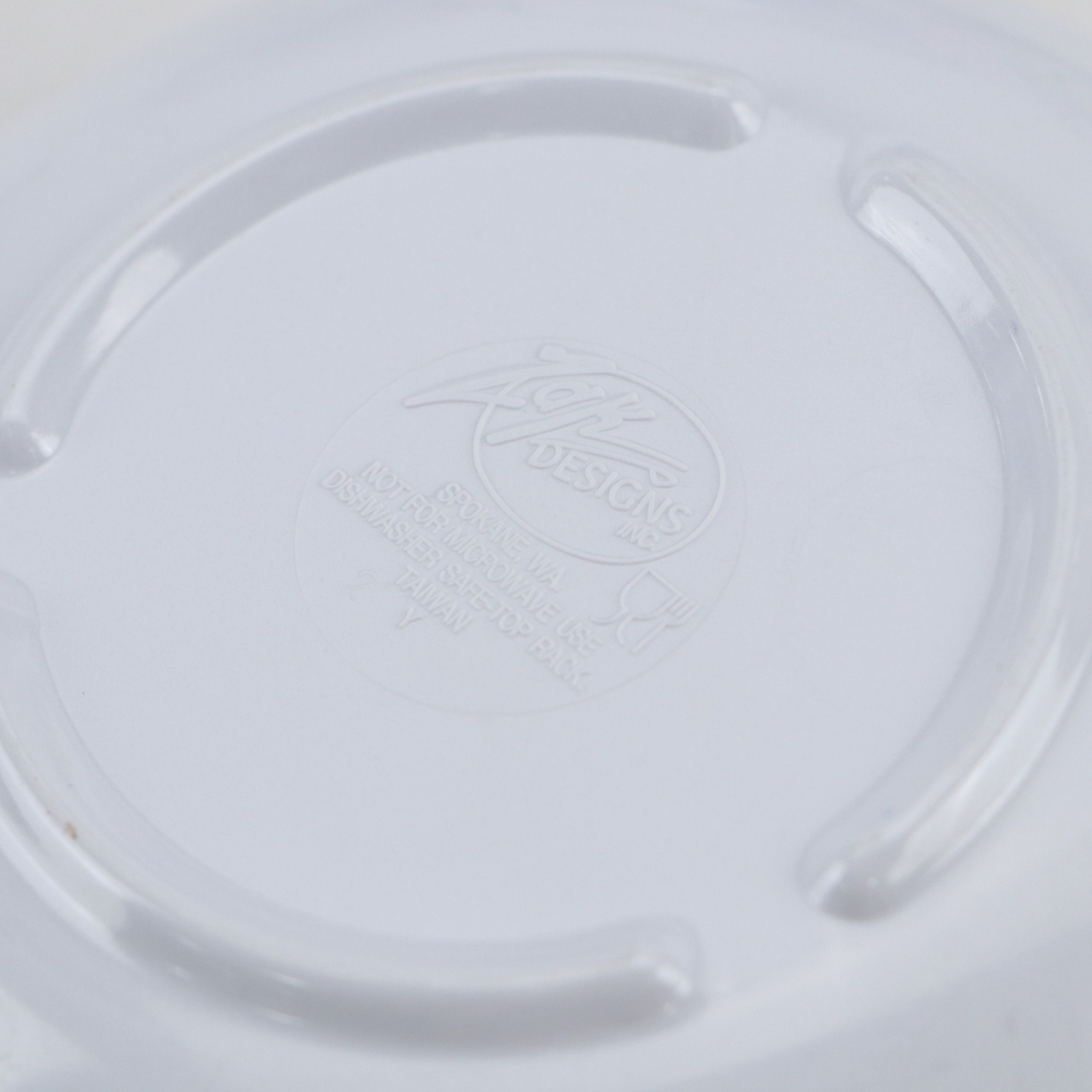 Oneida Deluxe Melamine Plate and Bowl with Plastic Children's Dinnerware